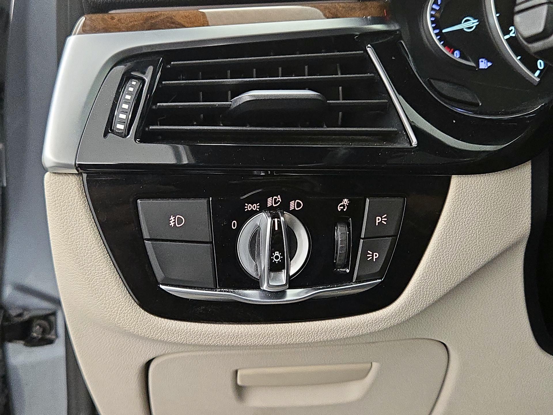 Thumbnail: 2017 BMW 5 Series - 13