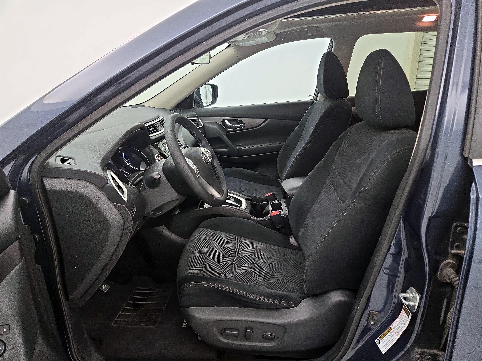 Thumbnail: 2016 Nissan Rogue - 11