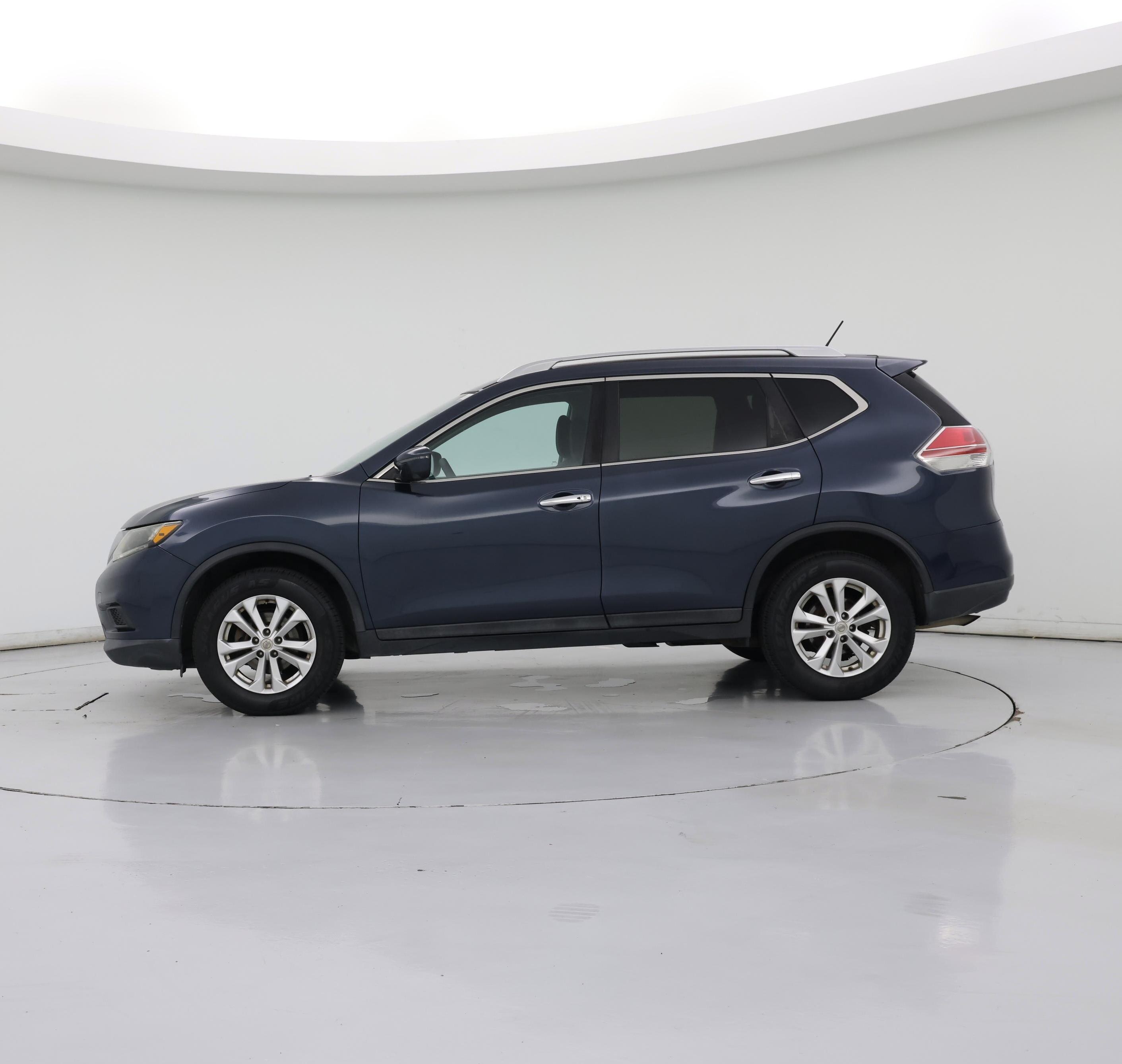 Thumbnail: 2016 Nissan Rogue - 3