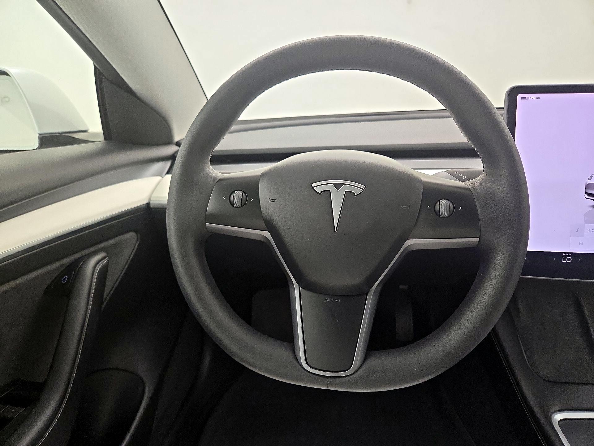 Thumbnail: 2023 Tesla Model 3 - 10