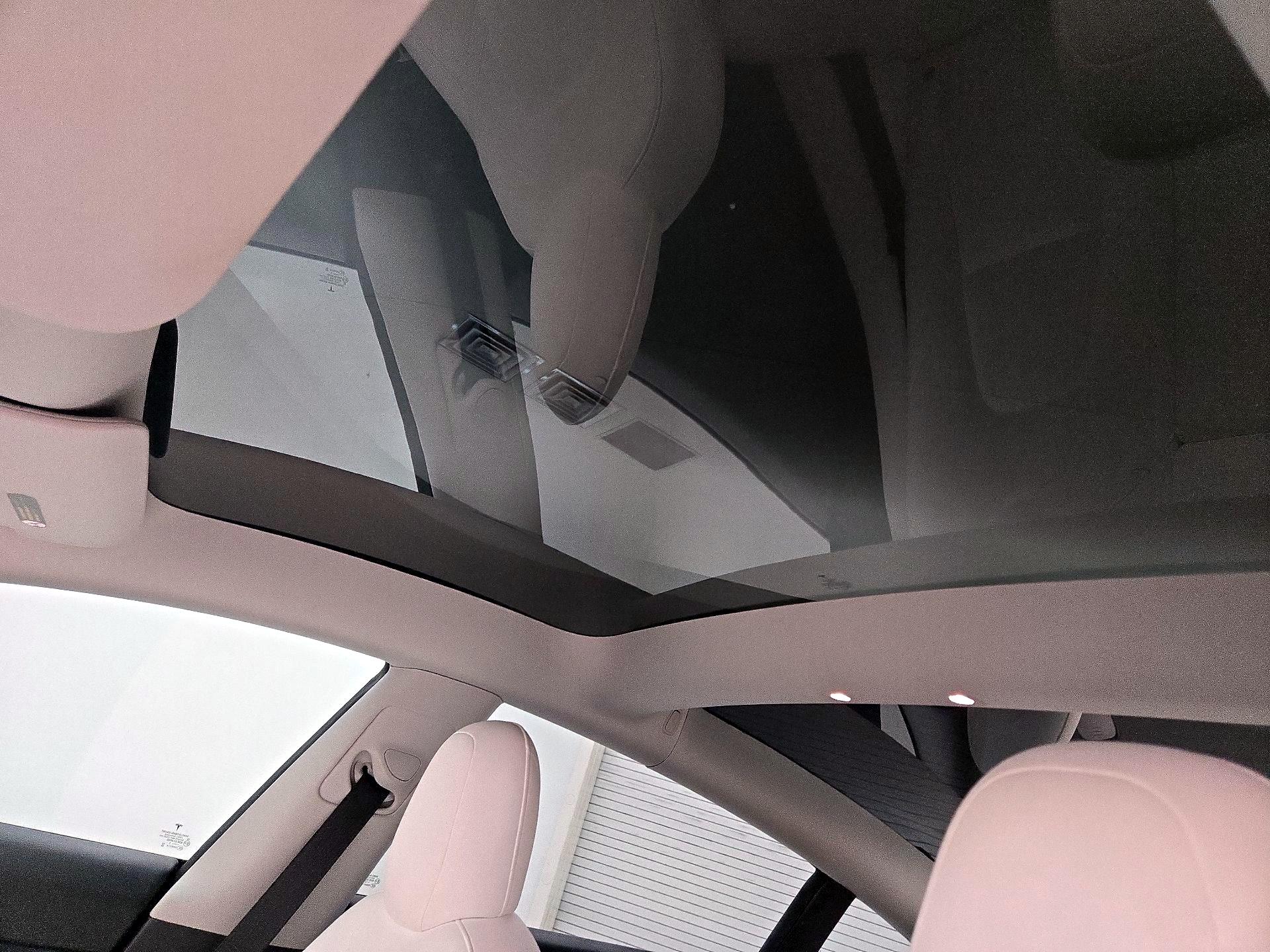 Thumbnail: 2022 Tesla Model 3 - 19