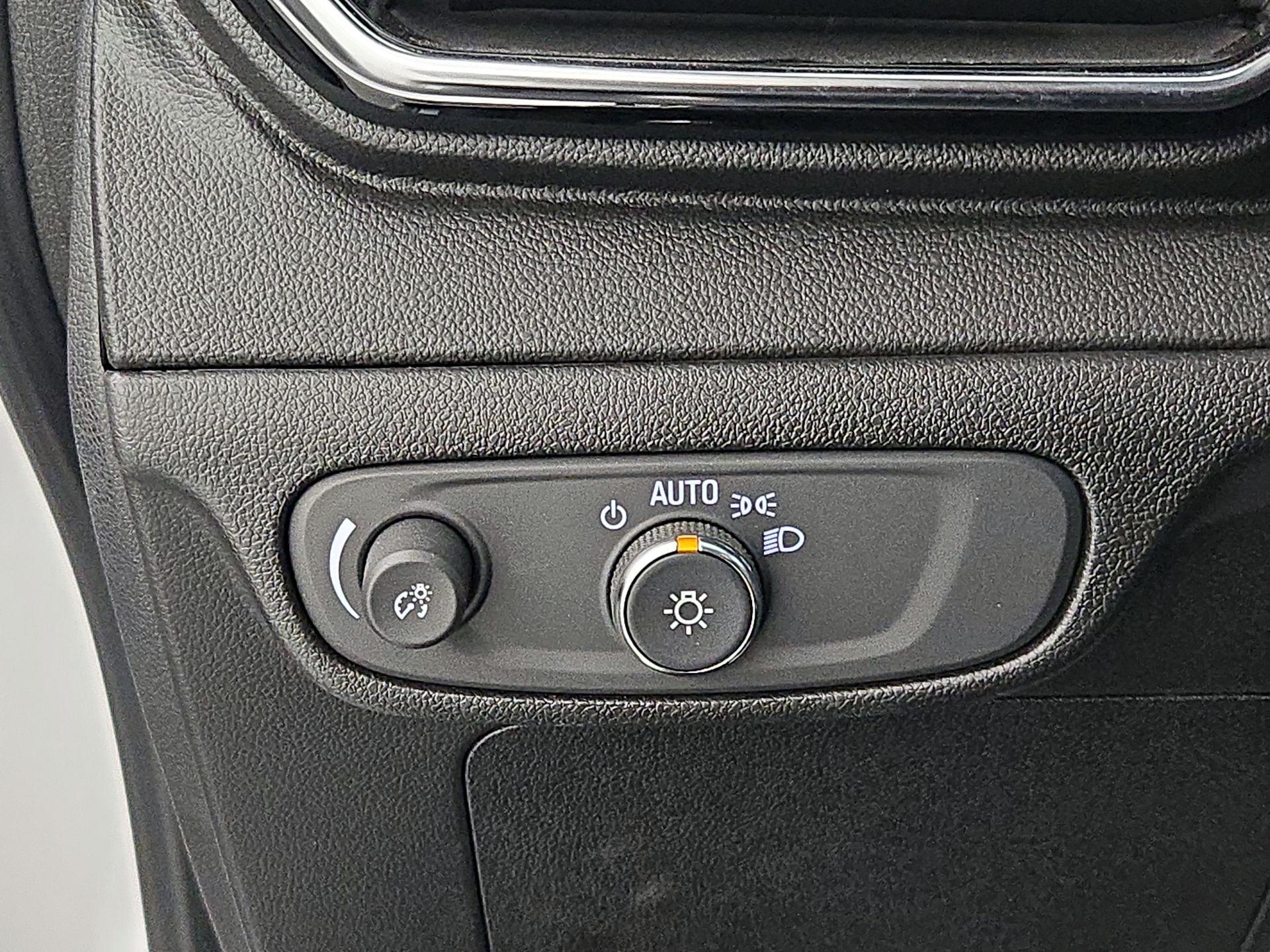 Thumbnail: 2023 Chevrolet Bolt EV - 13