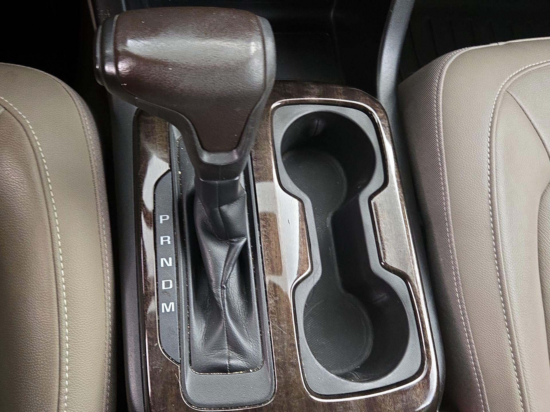 Thumbnail: 2016 GMC Canyon - 18