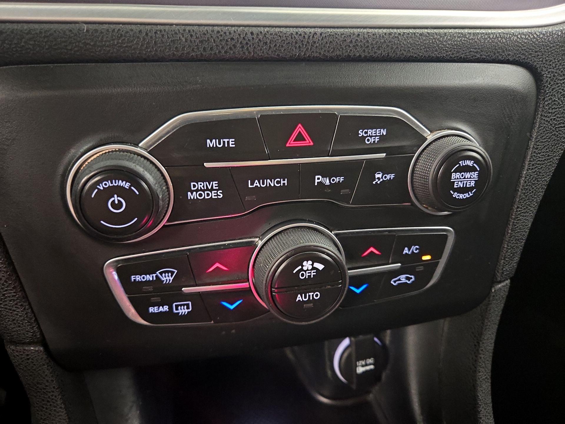 Thumbnail: 2019 Dodge Charger - 16