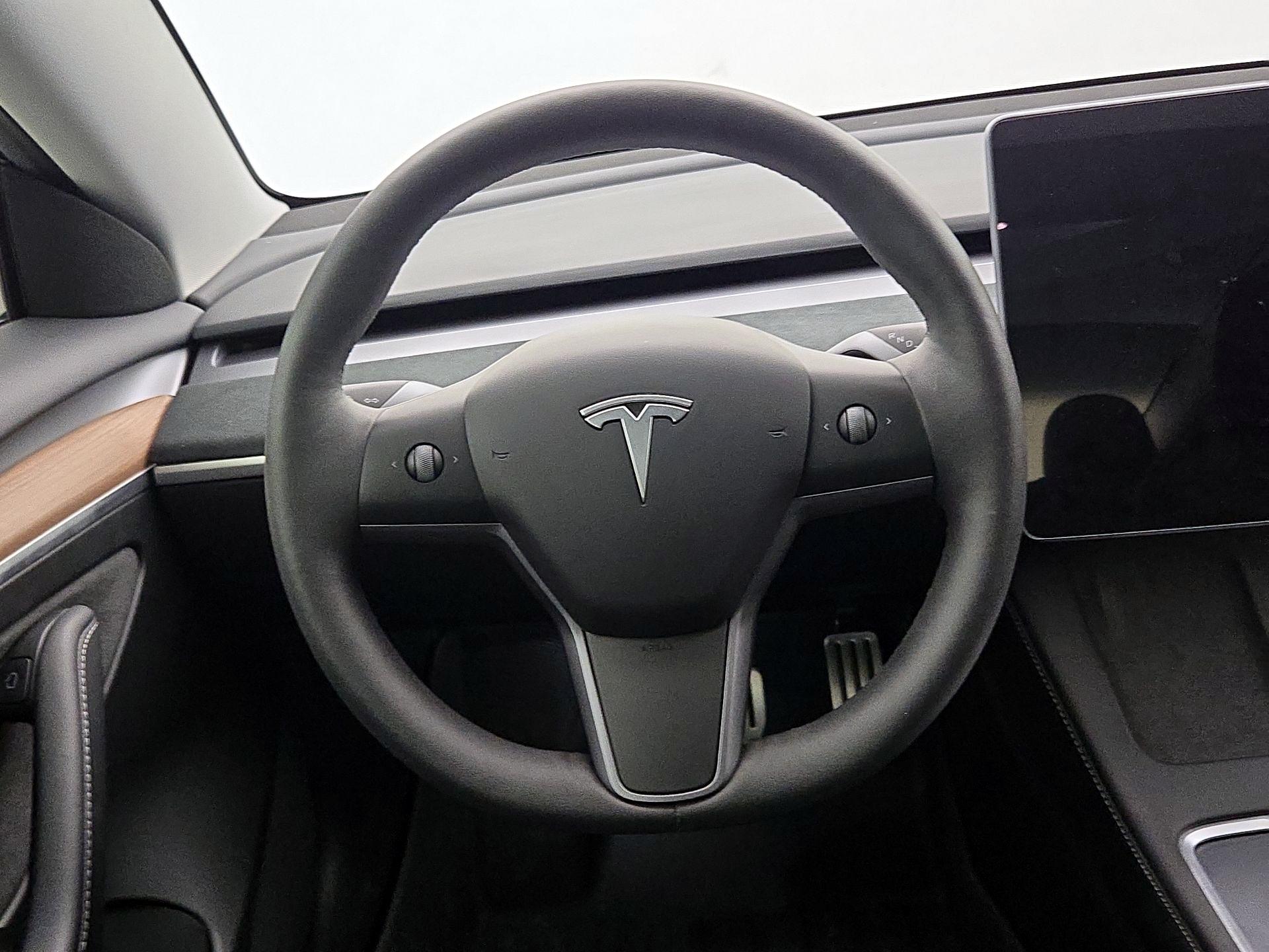 Thumbnail: 2023 Tesla Model 3 - 10