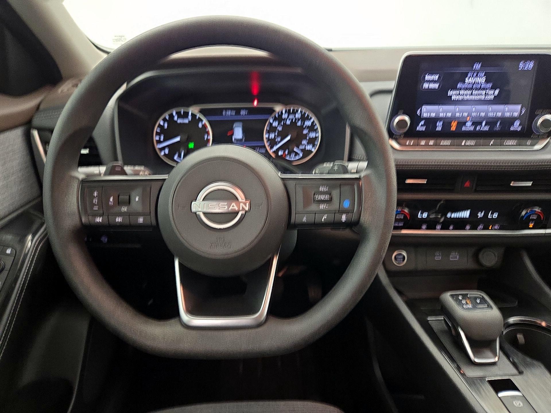 Thumbnail: 2023 Nissan Rogue - 10