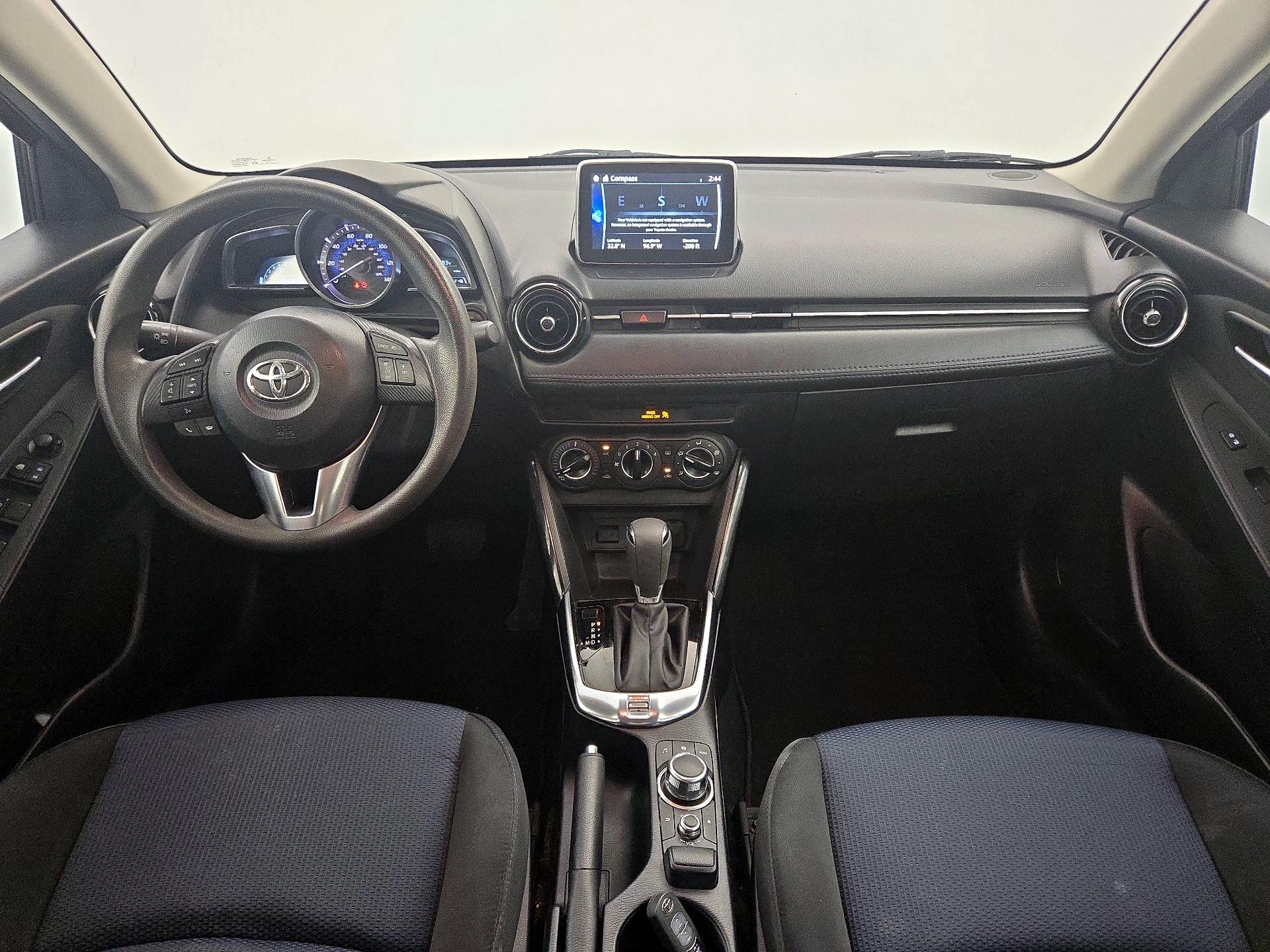 Thumbnail: 2017 Toyota Yaris iA - 9