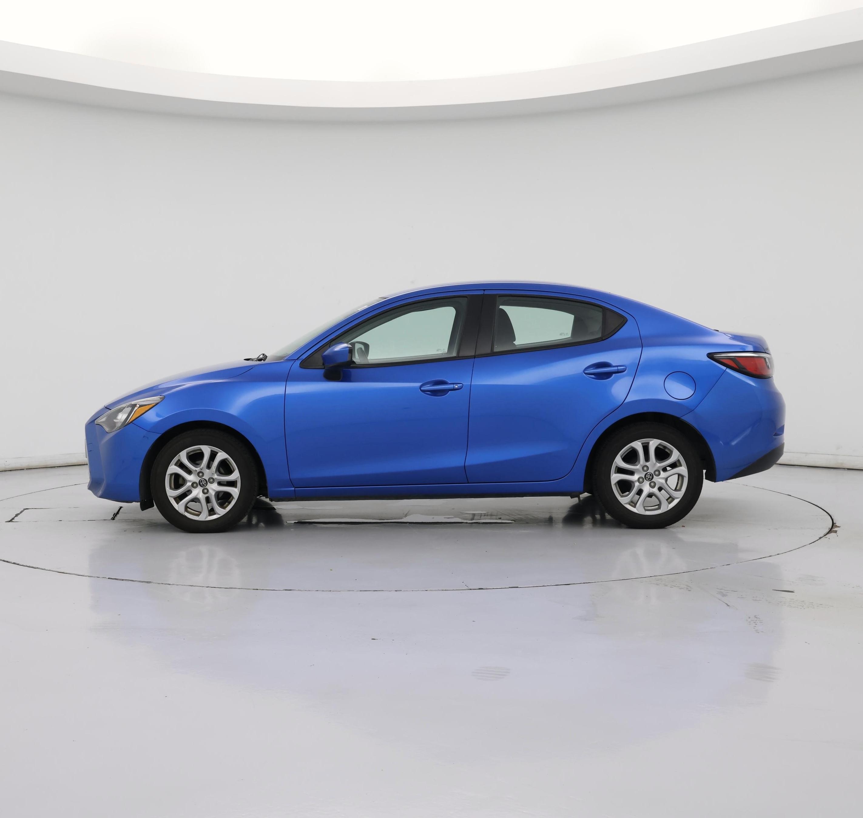 Thumbnail: 2017 Toyota Yaris iA - 3