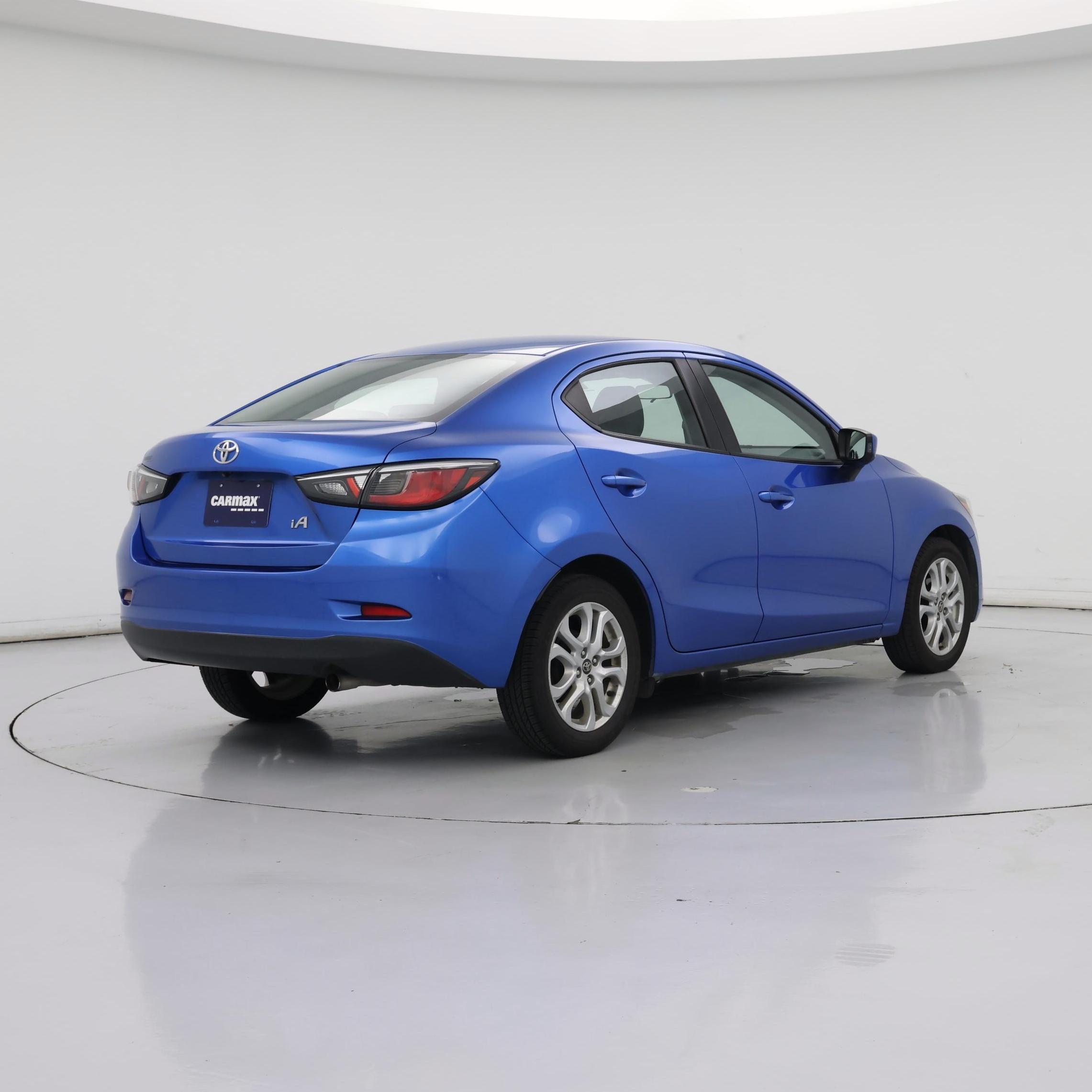 Thumbnail: 2017 Toyota Yaris iA - 8