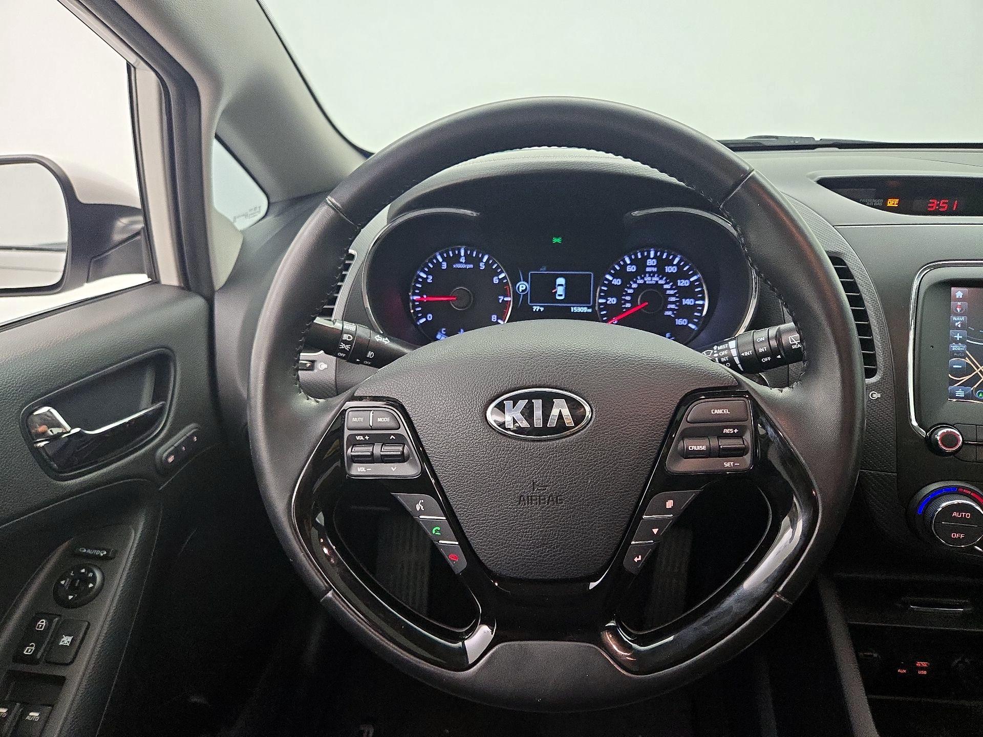 Thumbnail: 2017 Kia Forte - 10