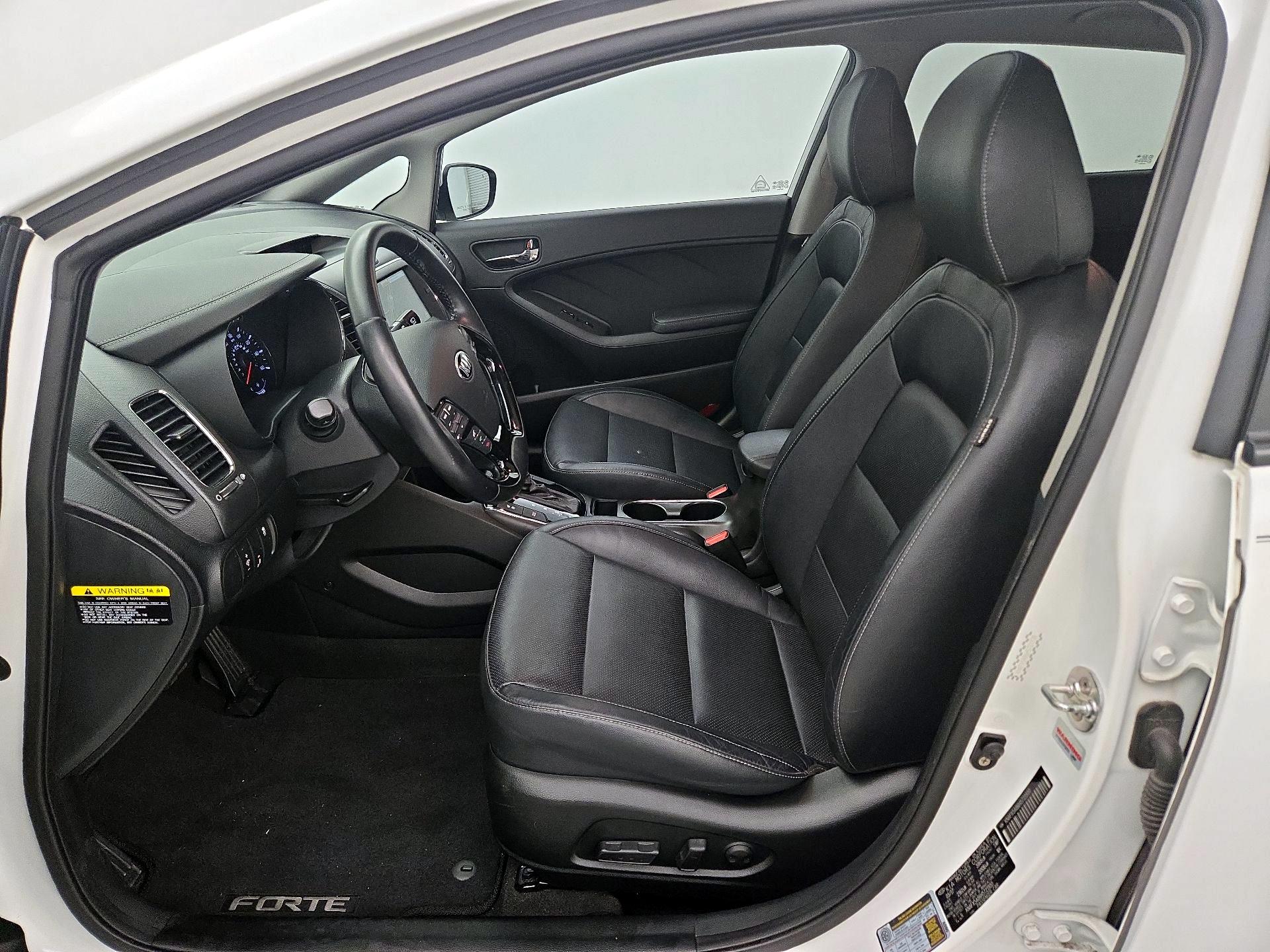 Thumbnail: 2017 Kia Forte - 11