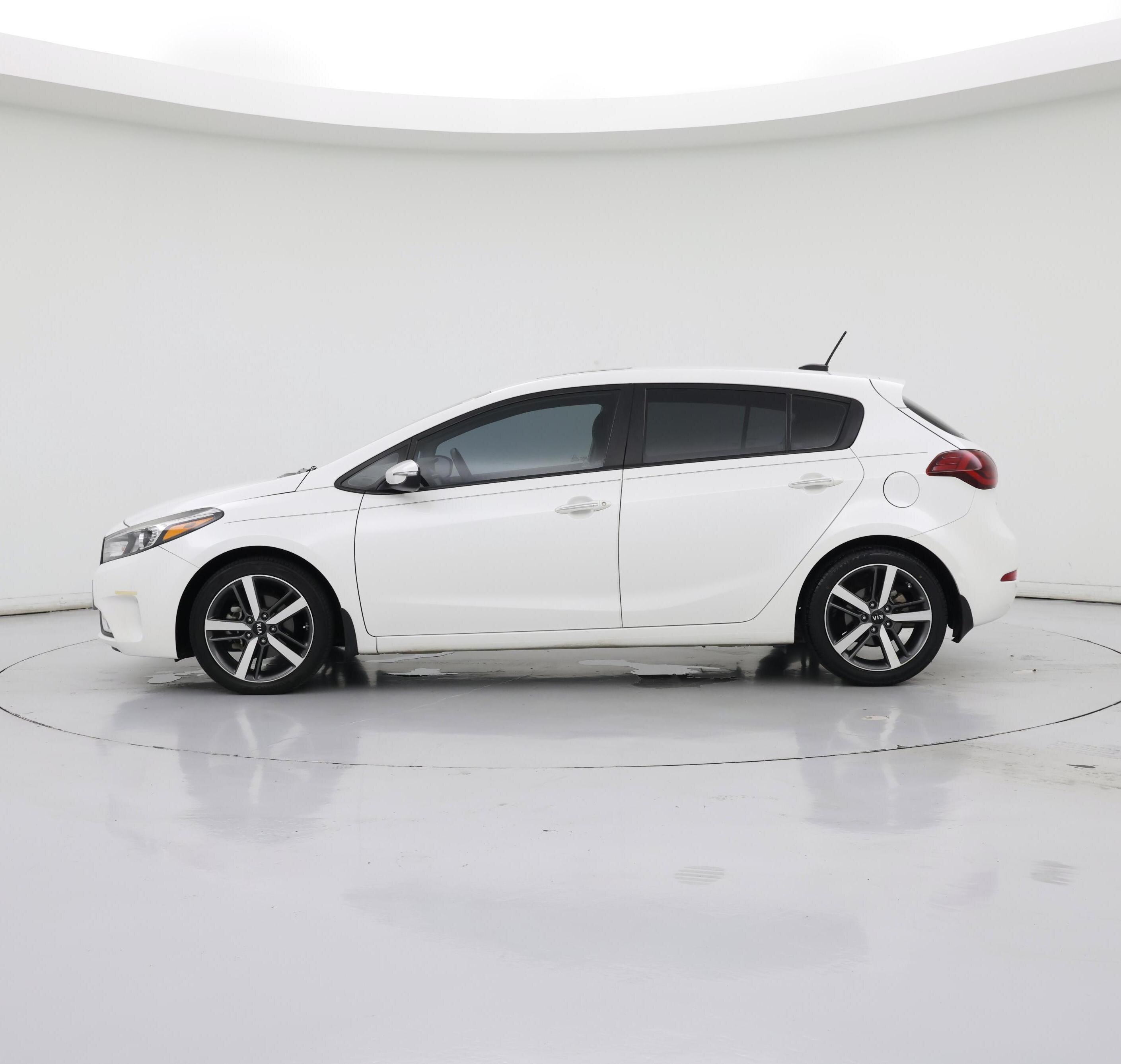 Thumbnail: 2017 Kia Forte - 3