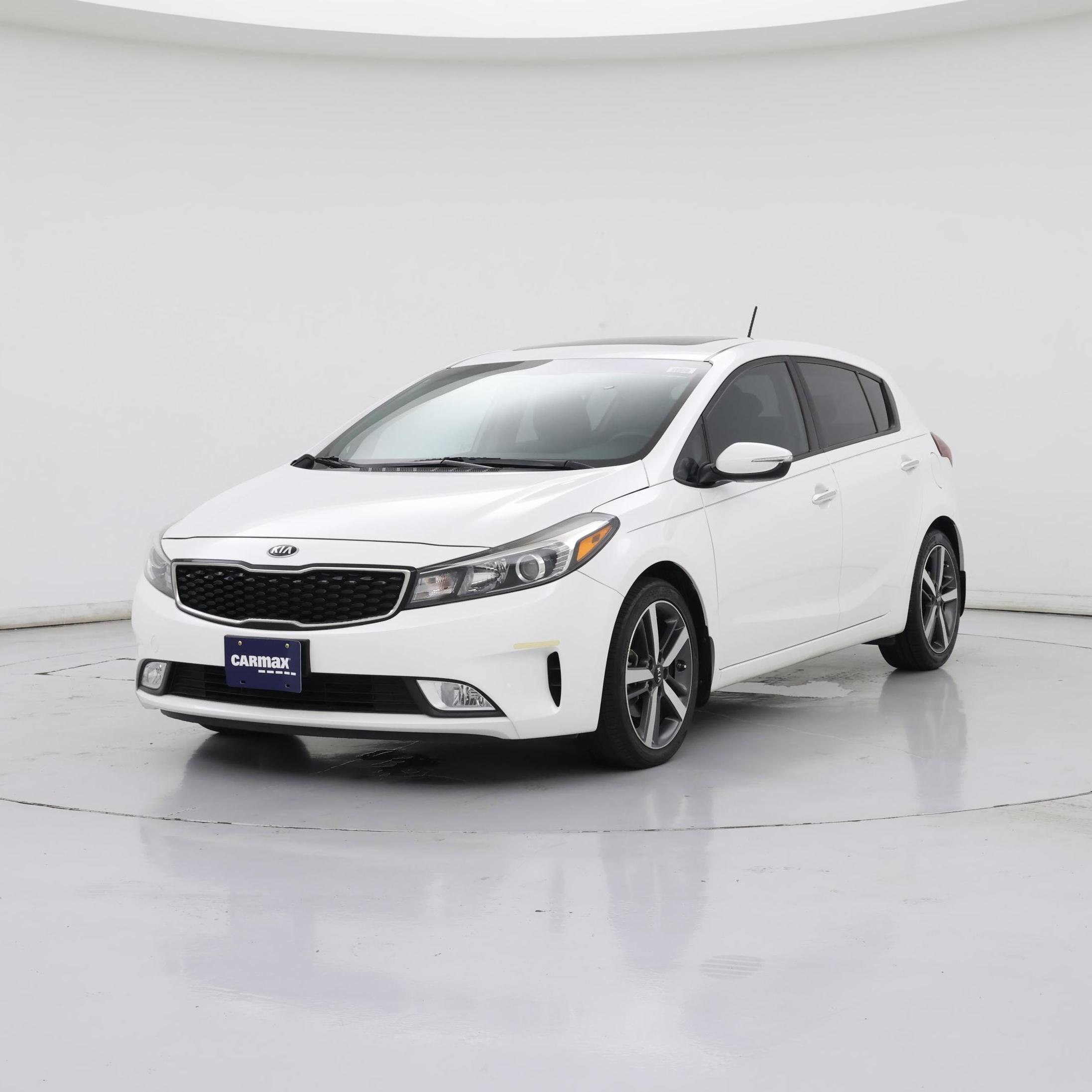 Thumbnail: 2017 Kia Forte - 4