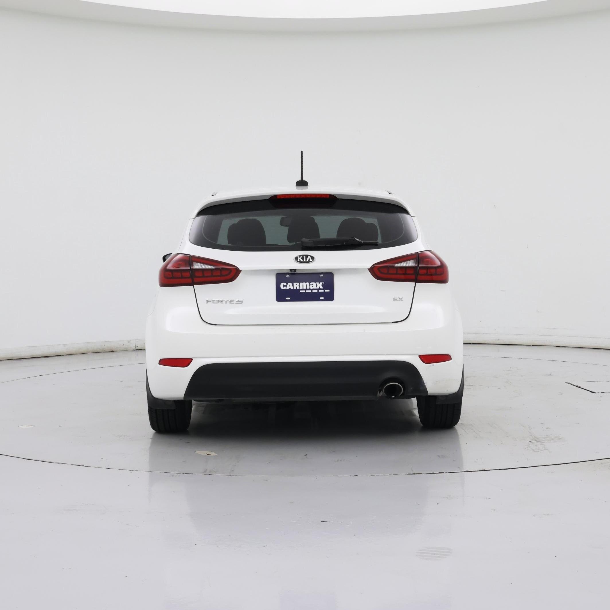 Thumbnail: 2017 Kia Forte - 6