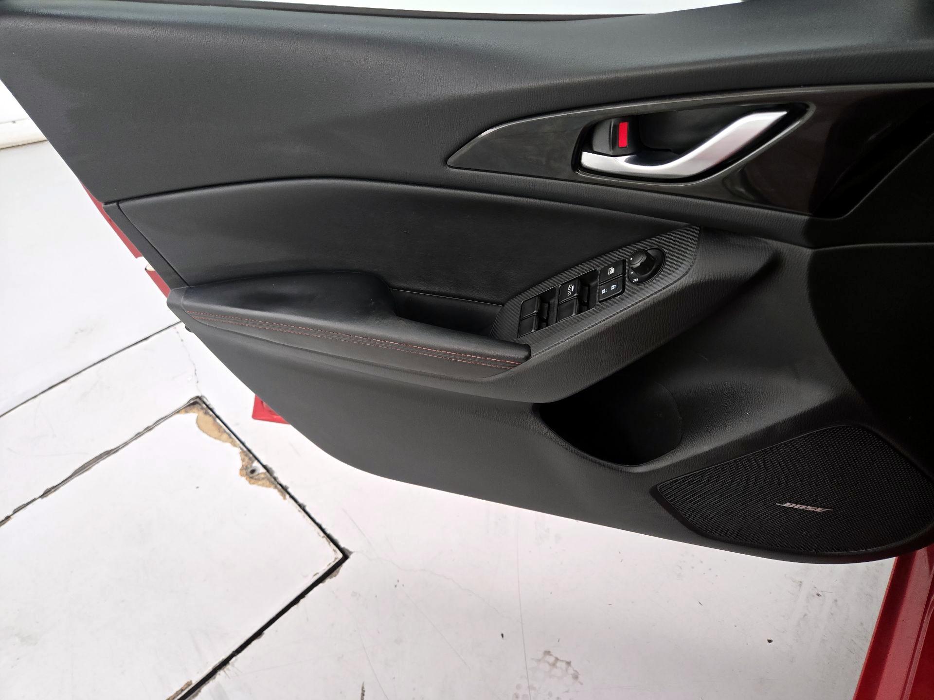 Thumbnail: 2015 Mazda Mazda3 - 12