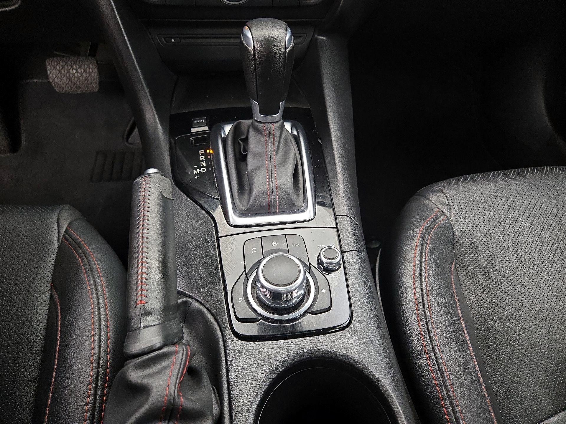 Thumbnail: 2015 Mazda Mazda3 - 18
