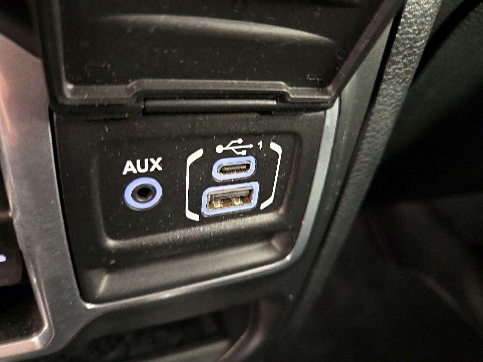 Thumbnail: 2018 Jeep Wrangler - 18