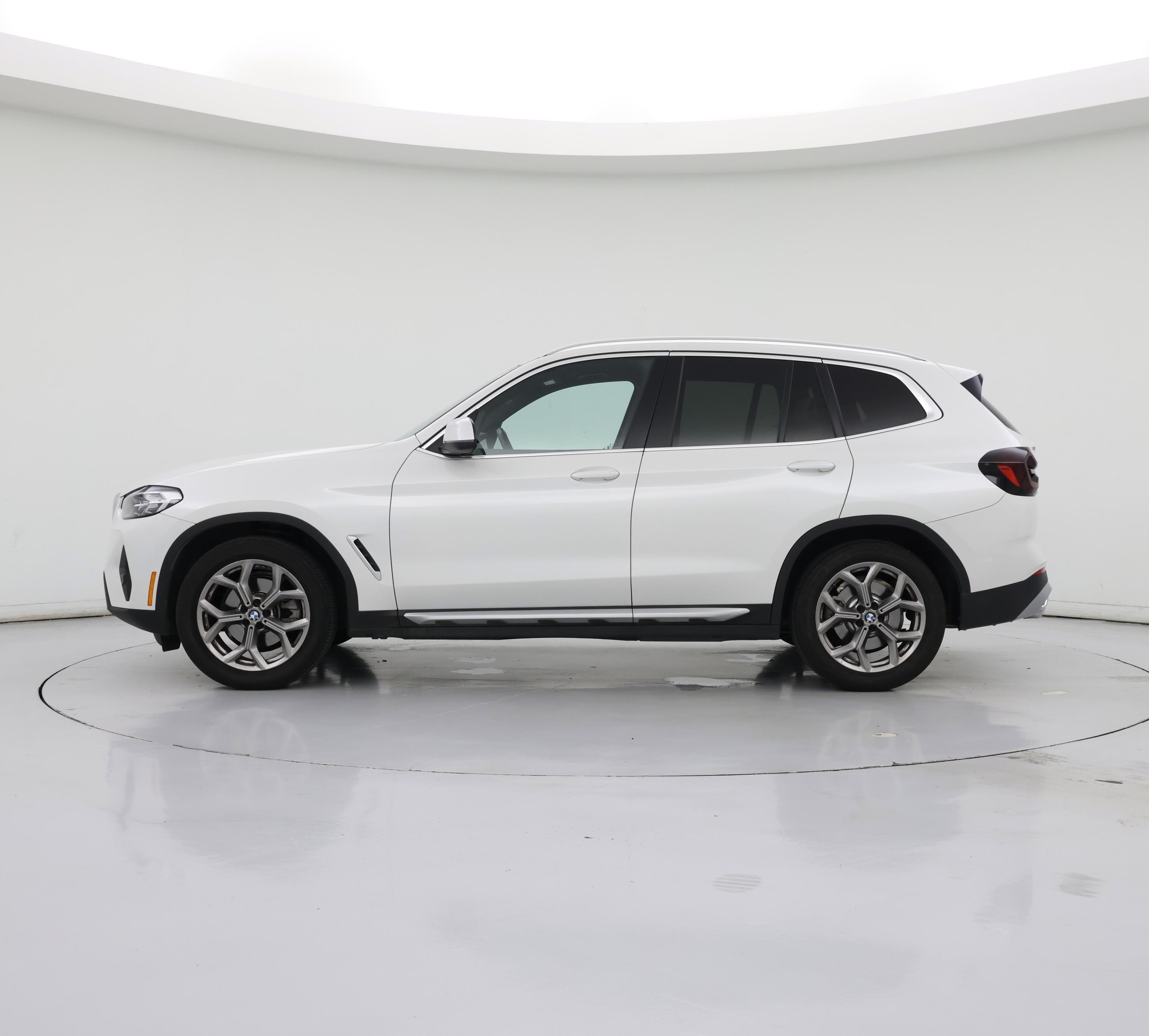 Thumbnail: 2022 BMW X3 - 3