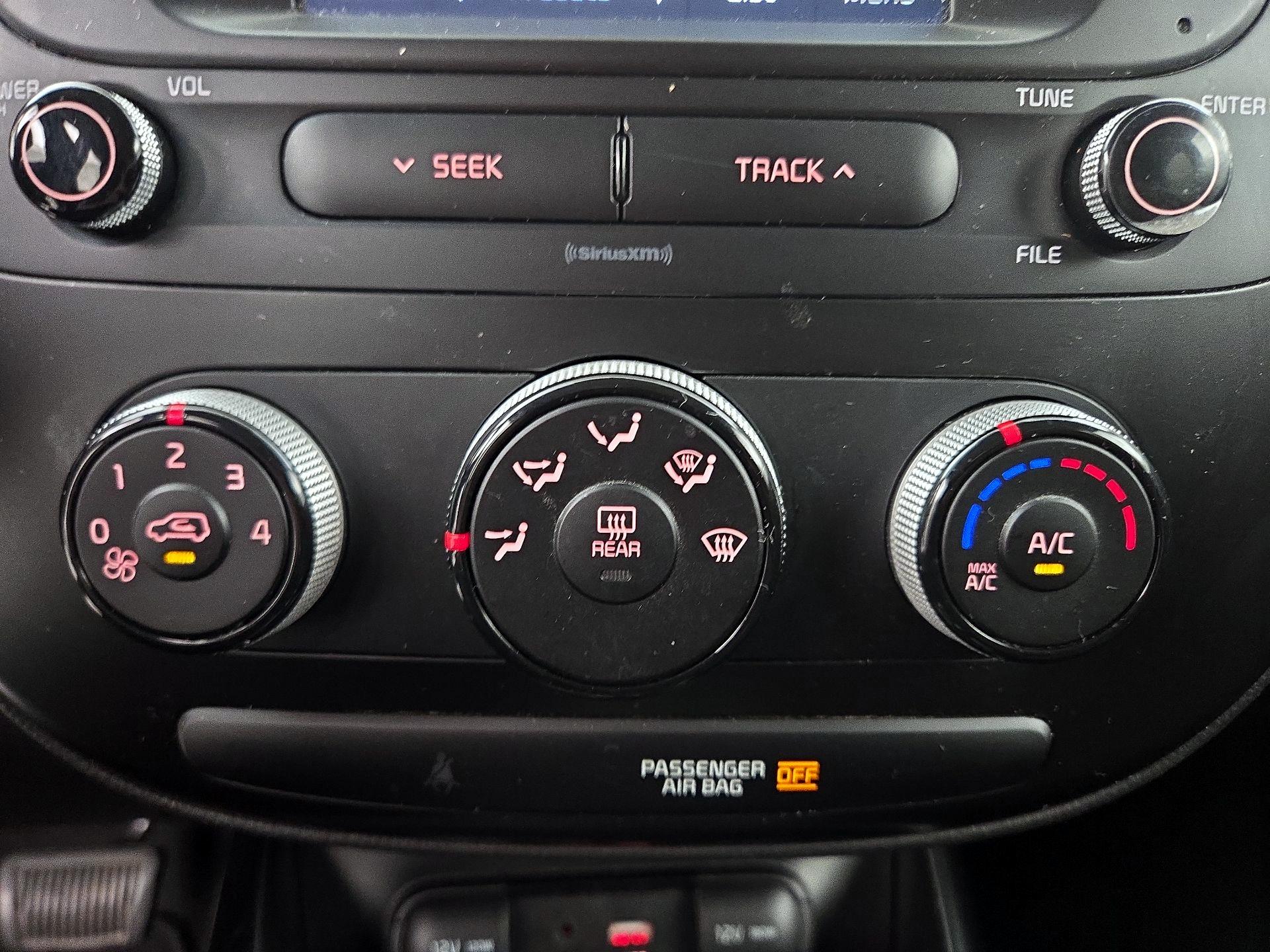 Thumbnail: 2019 Kia Soul - 16