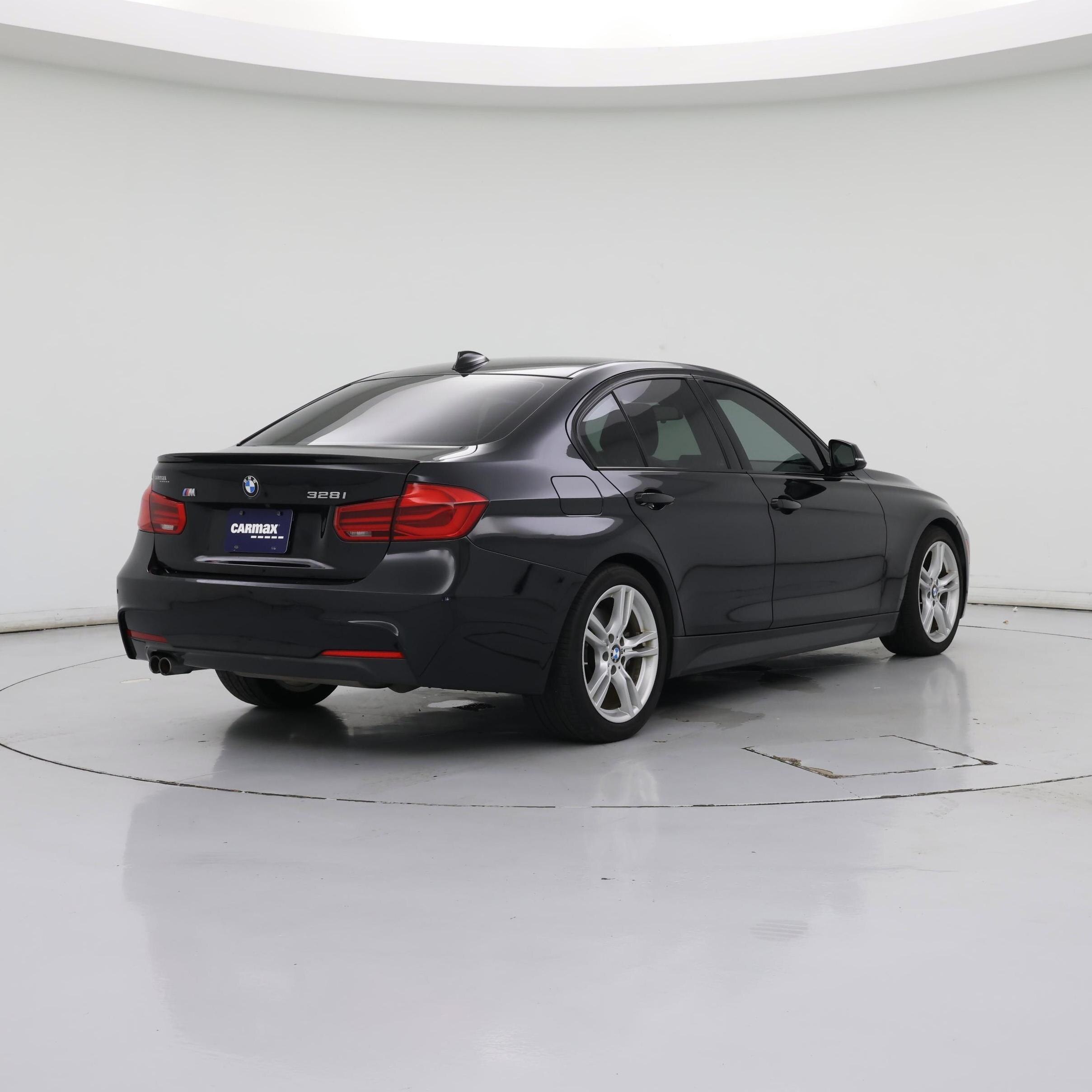 Thumbnail: 2016 BMW 3 Series - 8