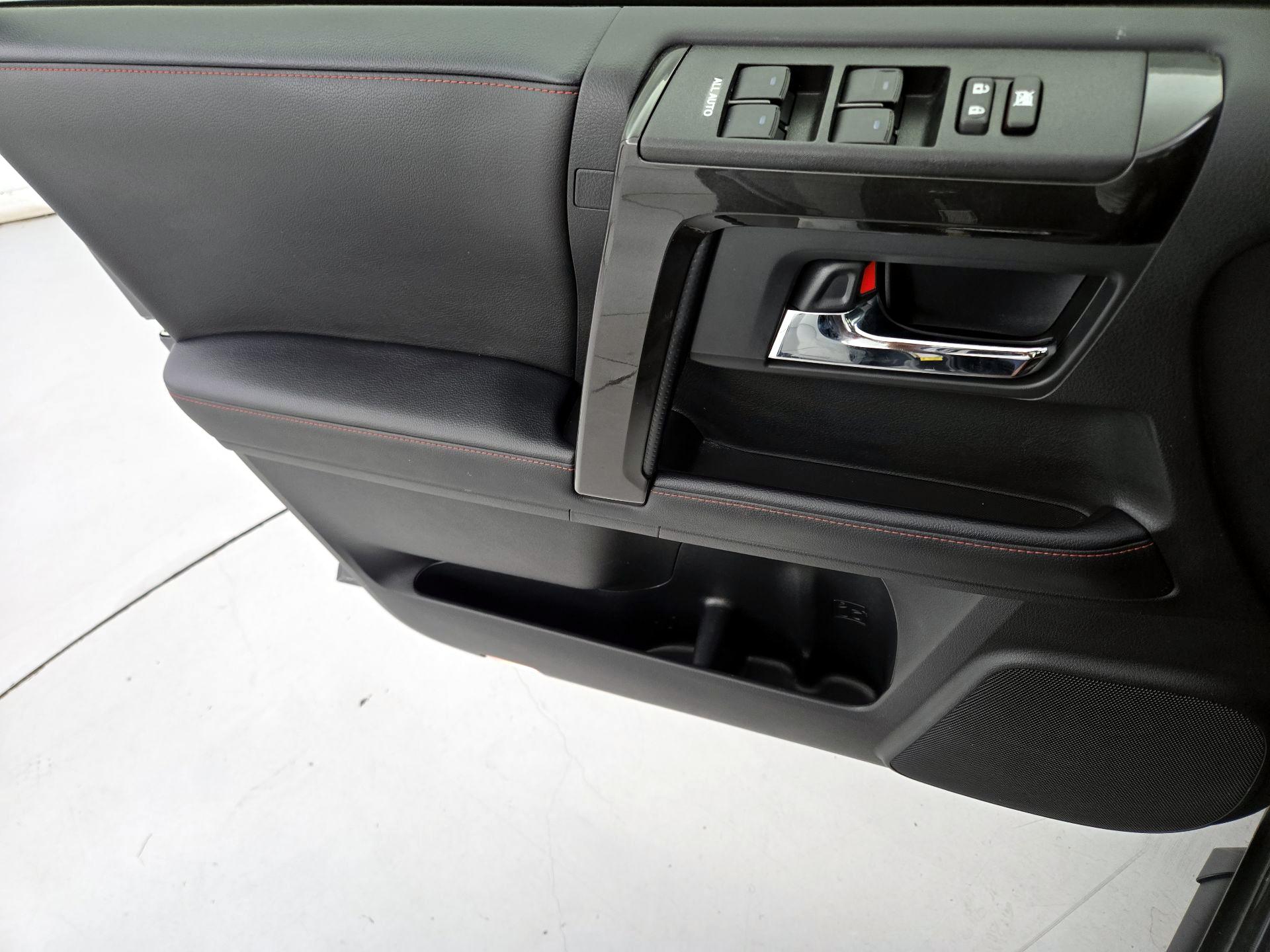 Thumbnail: 2024 Toyota 4Runner - 12