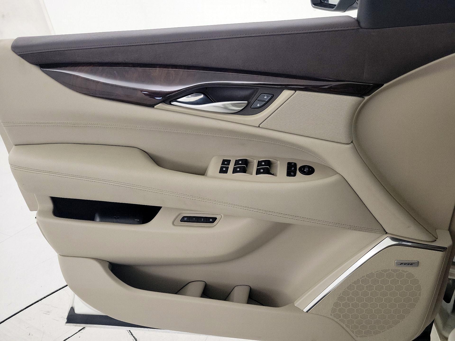 Thumbnail: 2015 Cadillac Escalade - 12