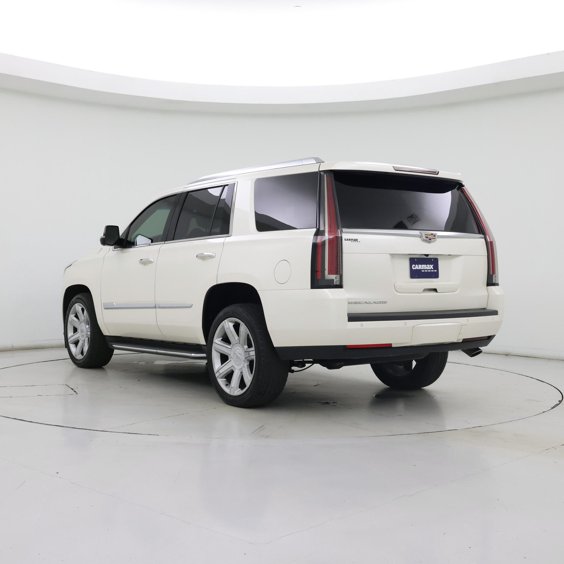 Thumbnail: 2015 Cadillac Escalade - 2