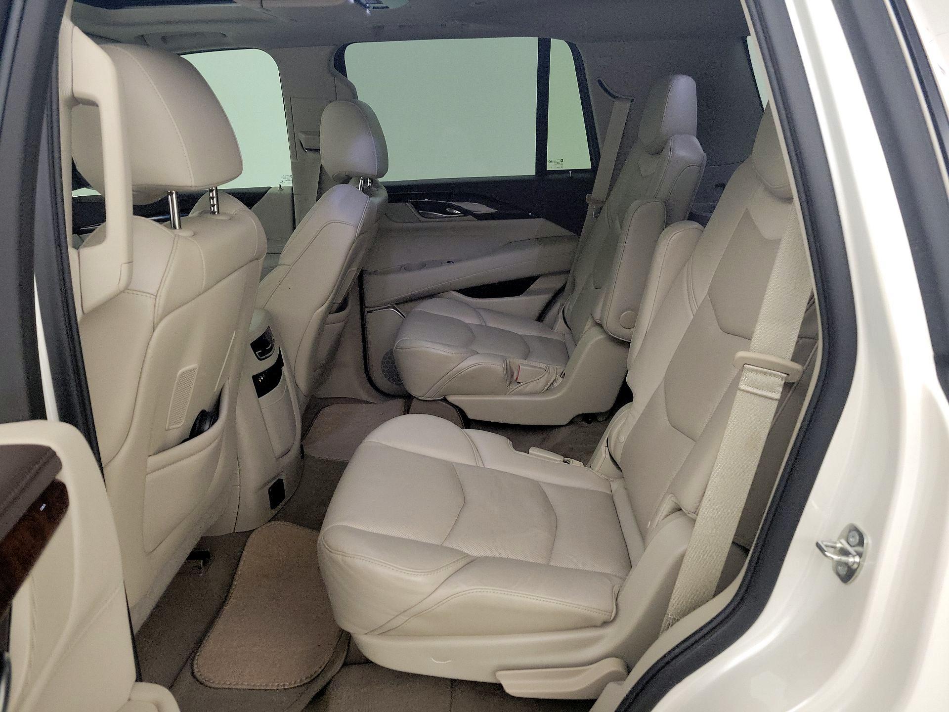 Thumbnail: 2015 Cadillac Escalade - 20