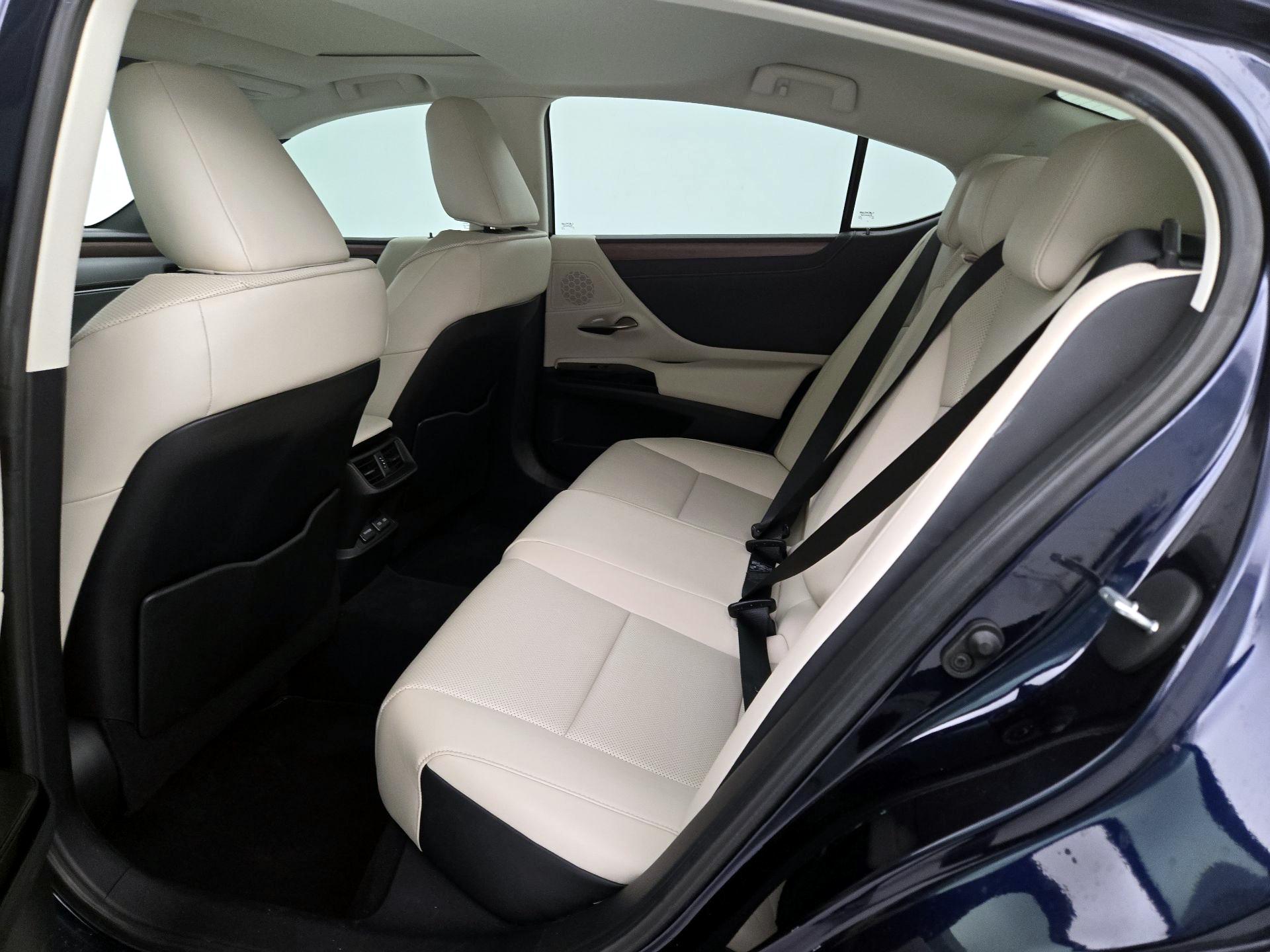 Thumbnail: 2024 Lexus ES - 19