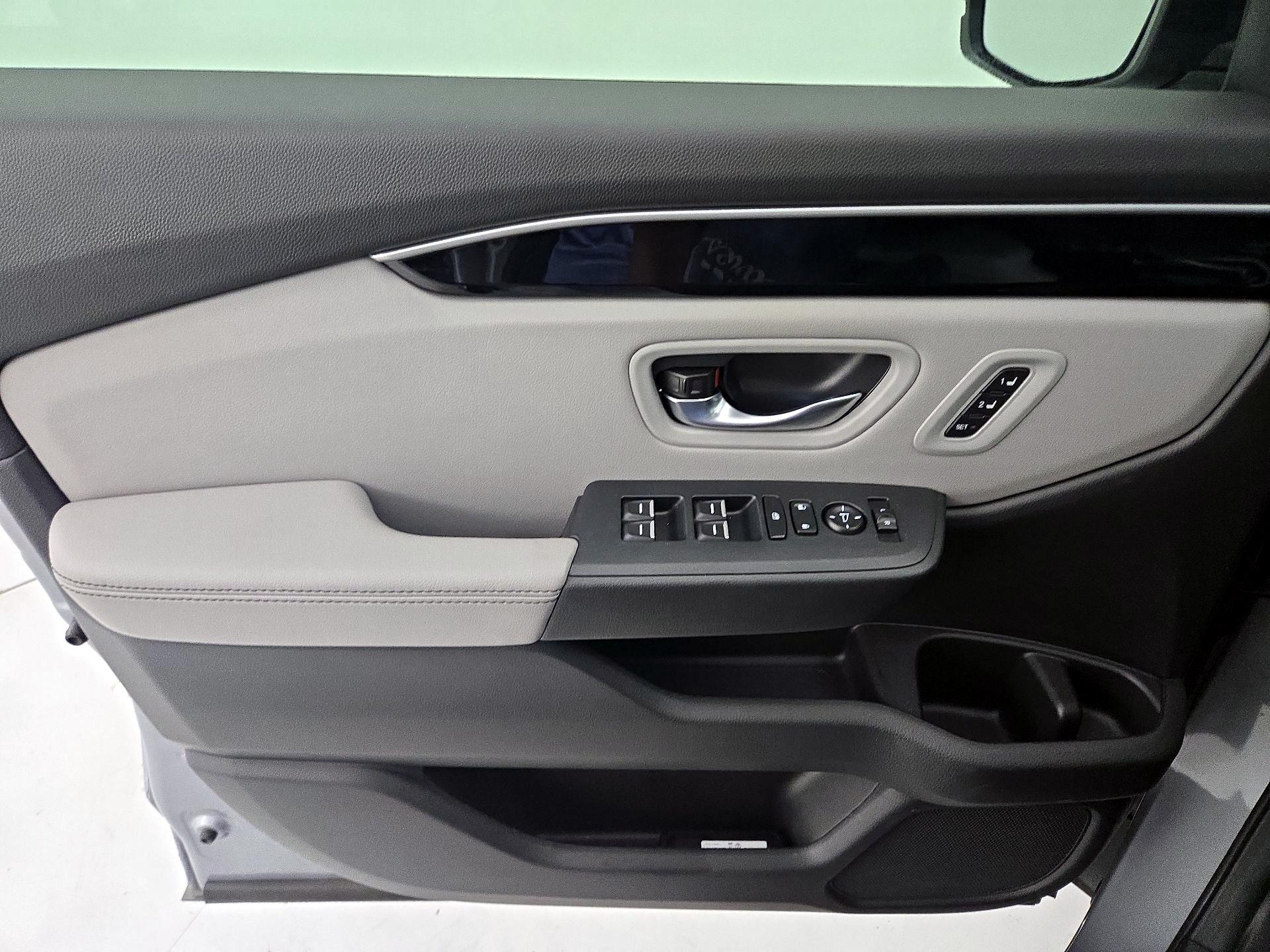 Thumbnail: 2025 Honda Pilot - 12