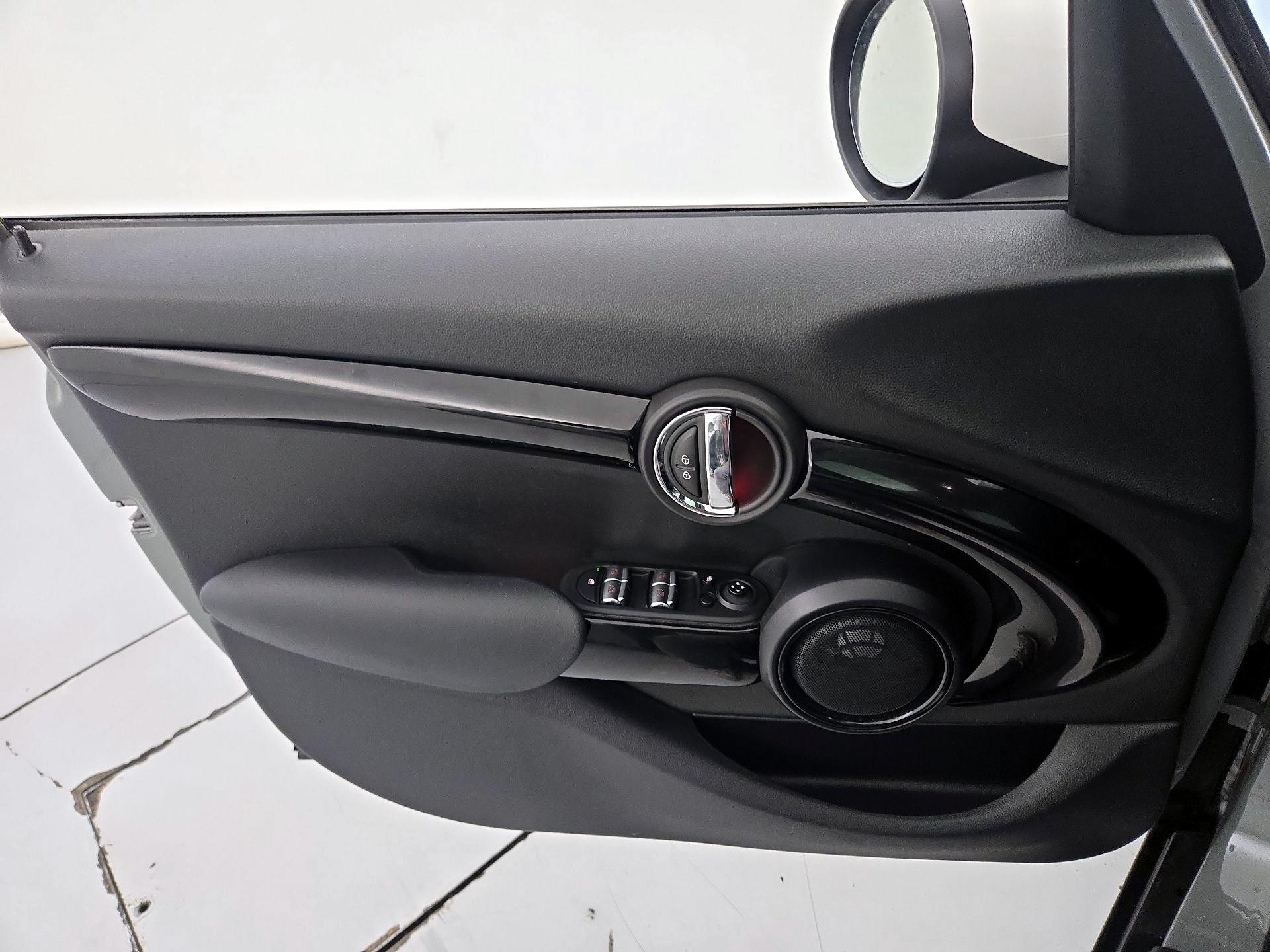 Thumbnail: 2021 MINI Cooper Hardtop - 12