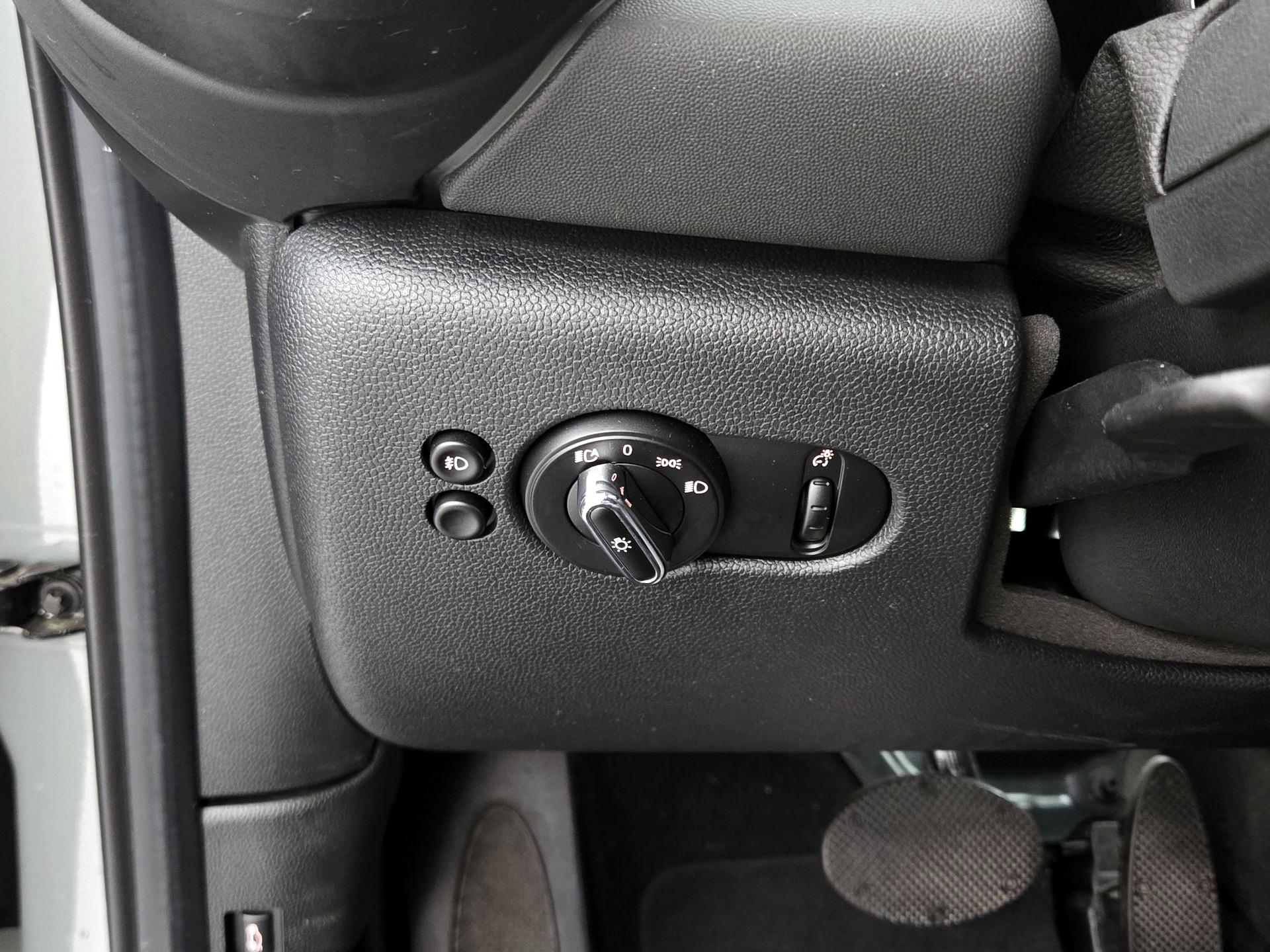 Thumbnail: 2021 MINI Cooper Hardtop - 13