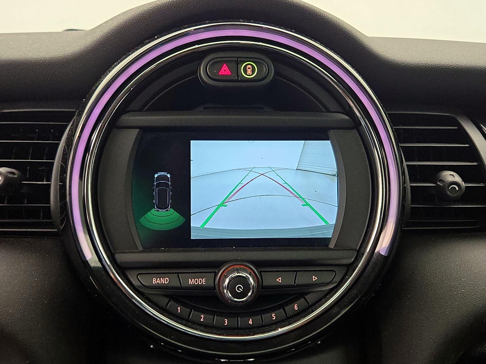 Thumbnail: 2021 MINI Cooper Hardtop - 14