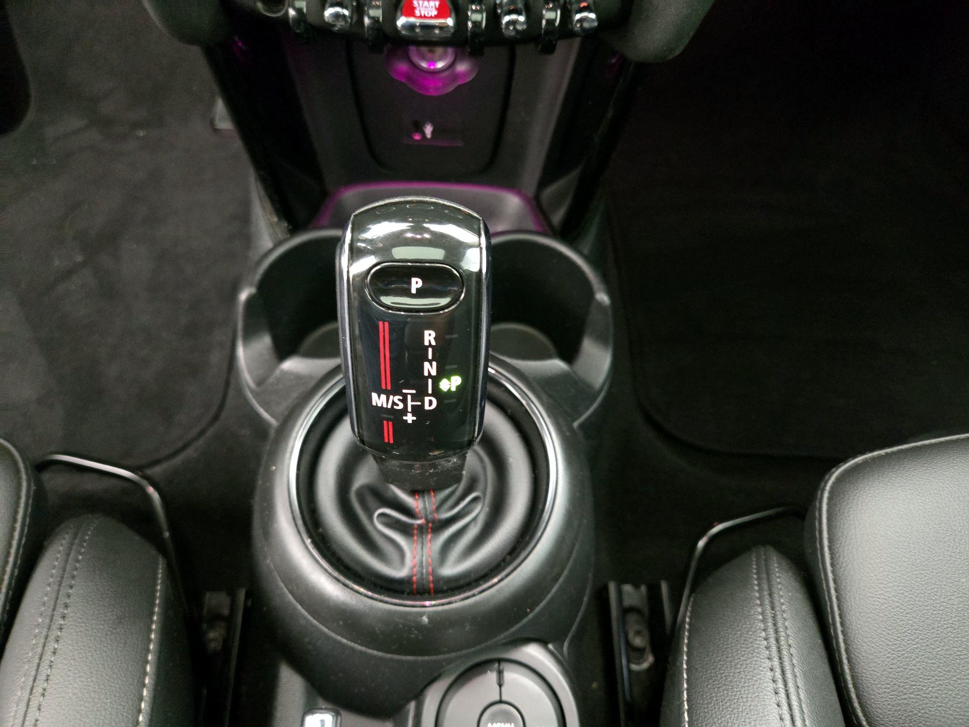 Thumbnail: 2021 MINI Cooper Hardtop - 17