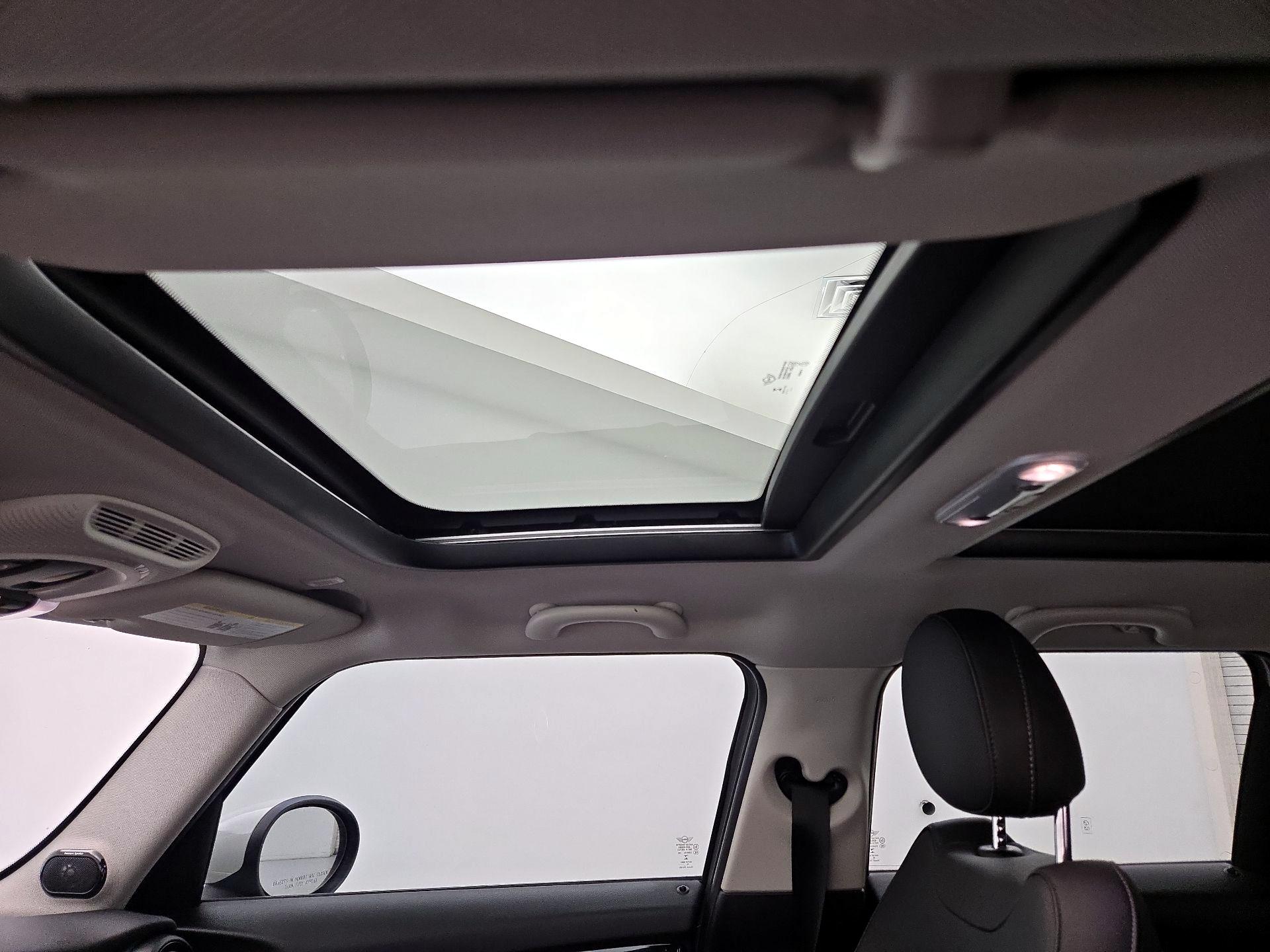 Thumbnail: 2021 MINI Cooper Hardtop - 19