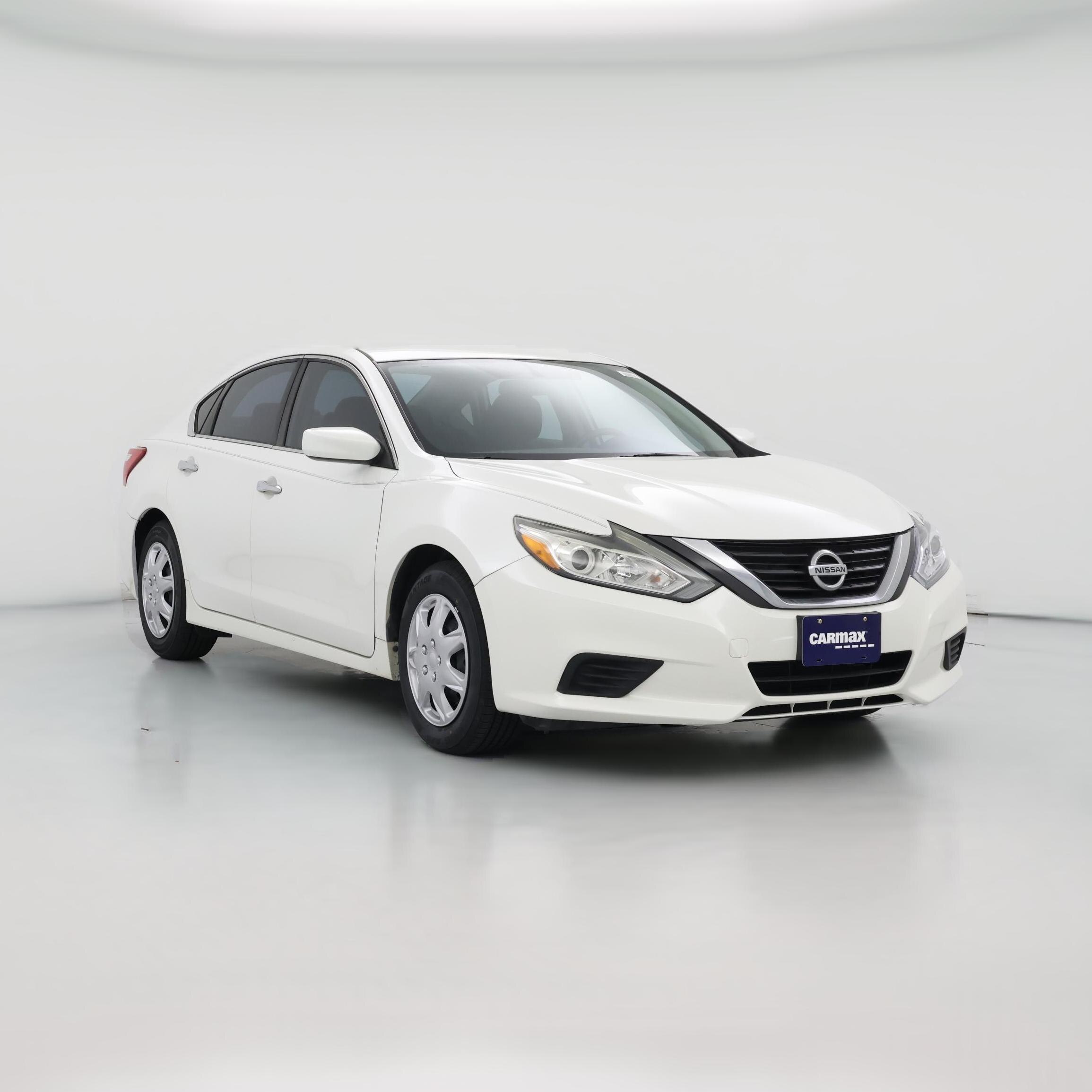 Thumbnail: 2016 Nissan Altima - 1