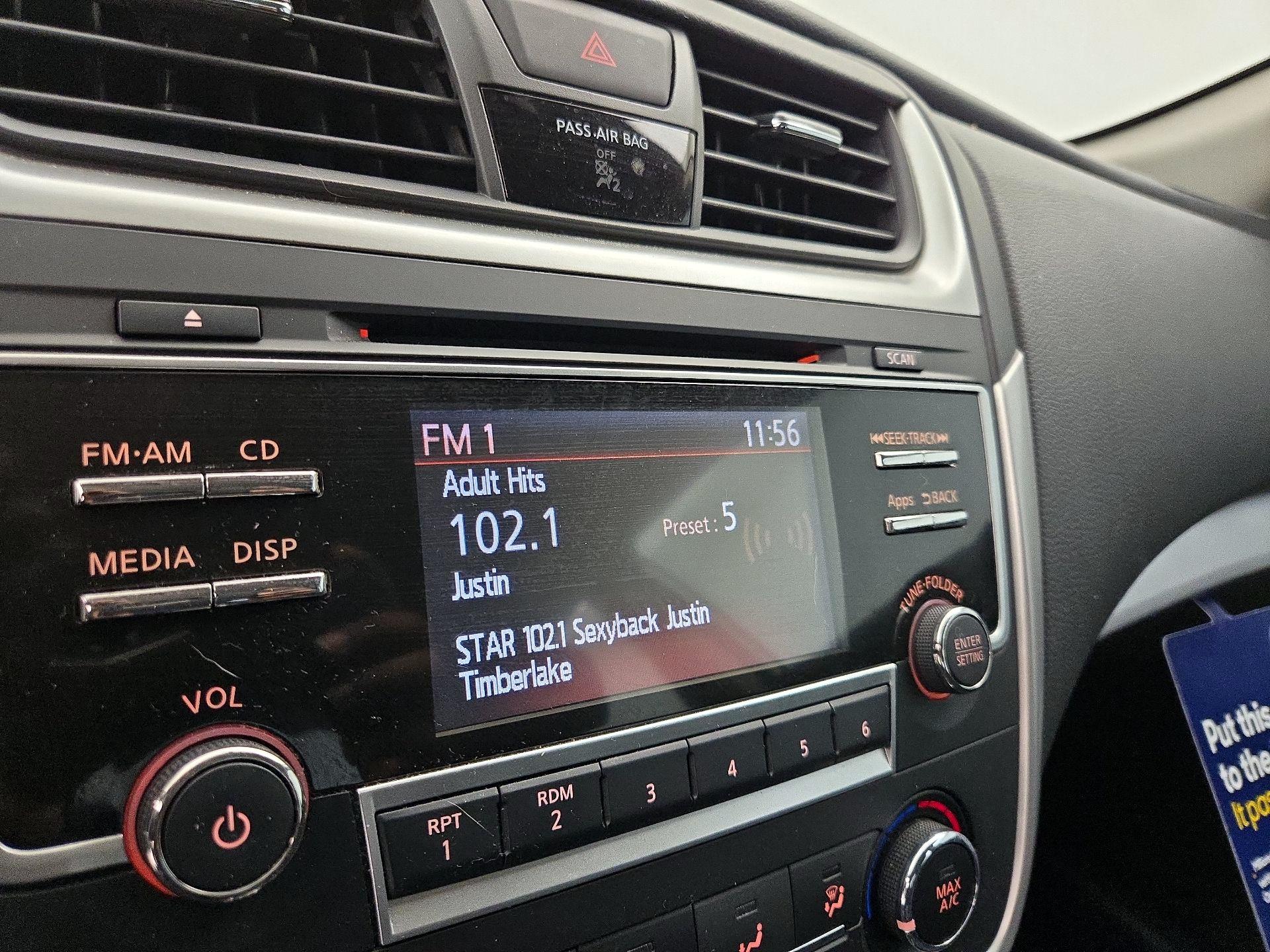 Thumbnail: 2016 Nissan Altima - 15