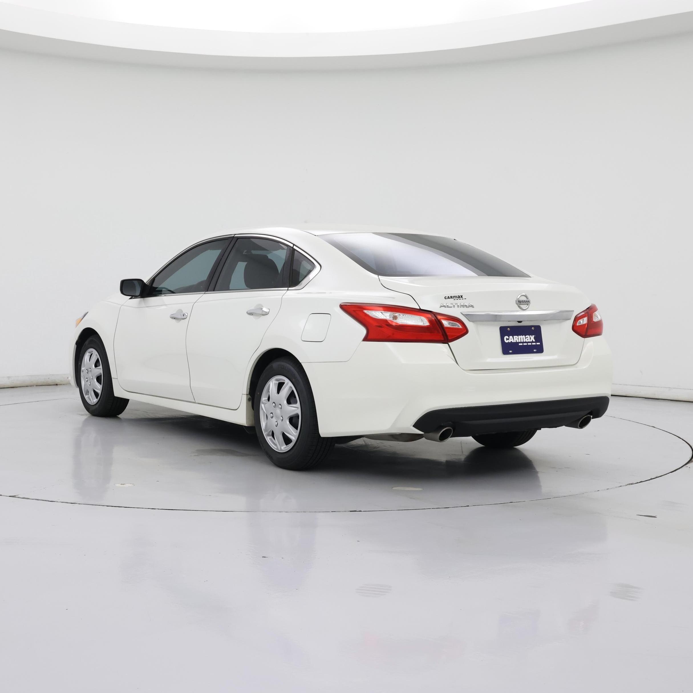 Thumbnail: 2016 Nissan Altima - 2