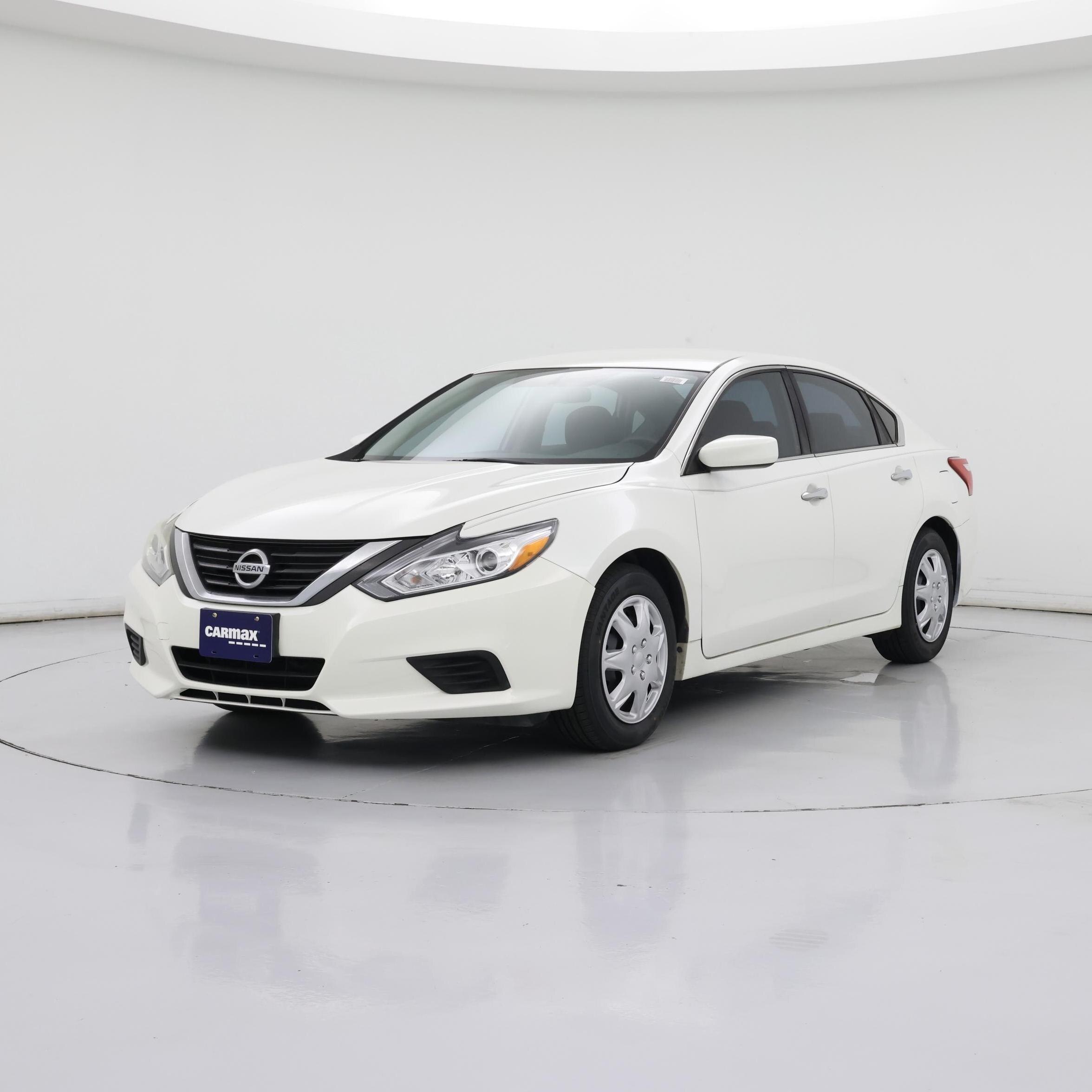 Thumbnail: 2016 Nissan Altima - 4