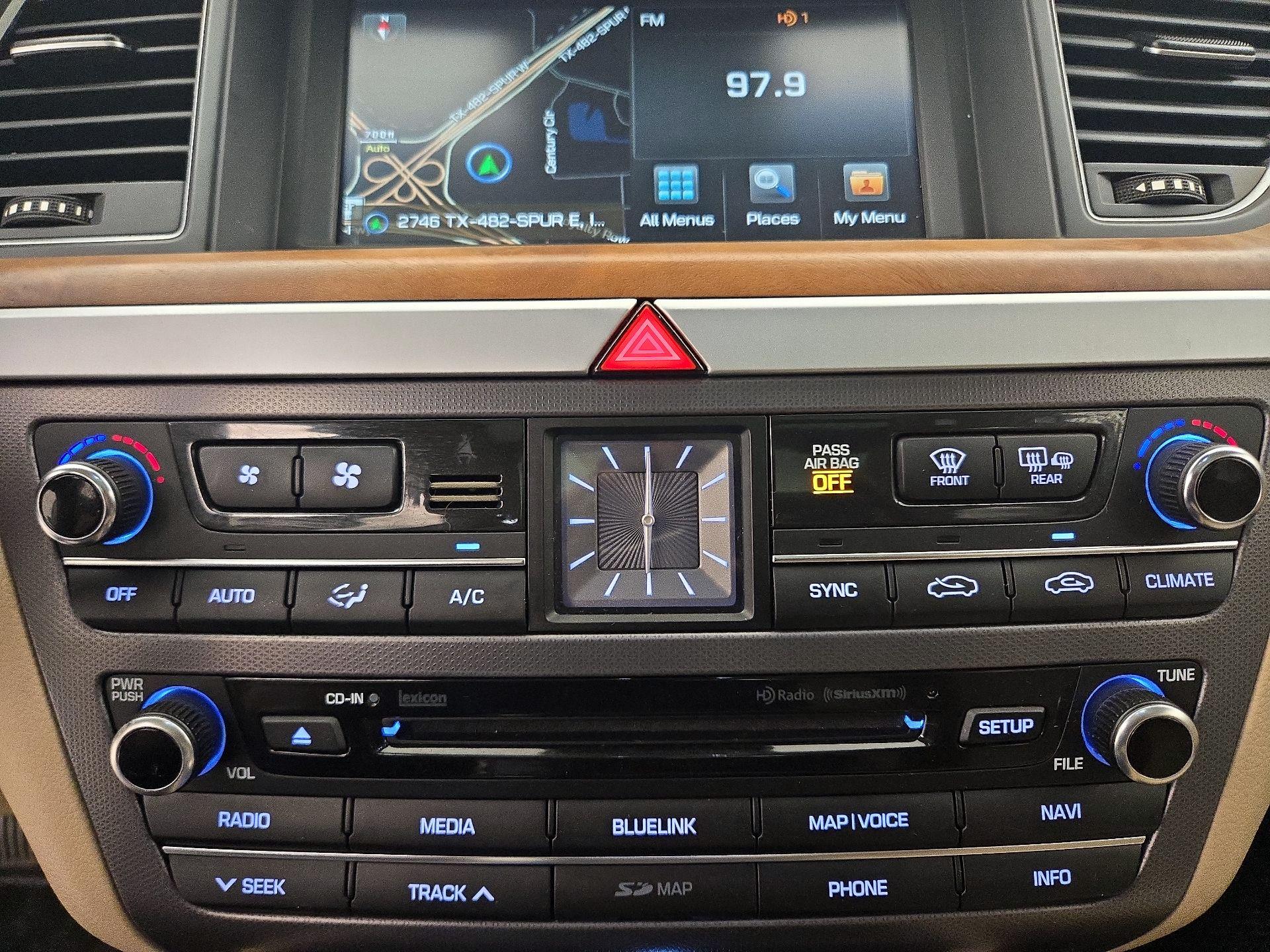 Thumbnail: 2015 Hyundai Genesis - 17
