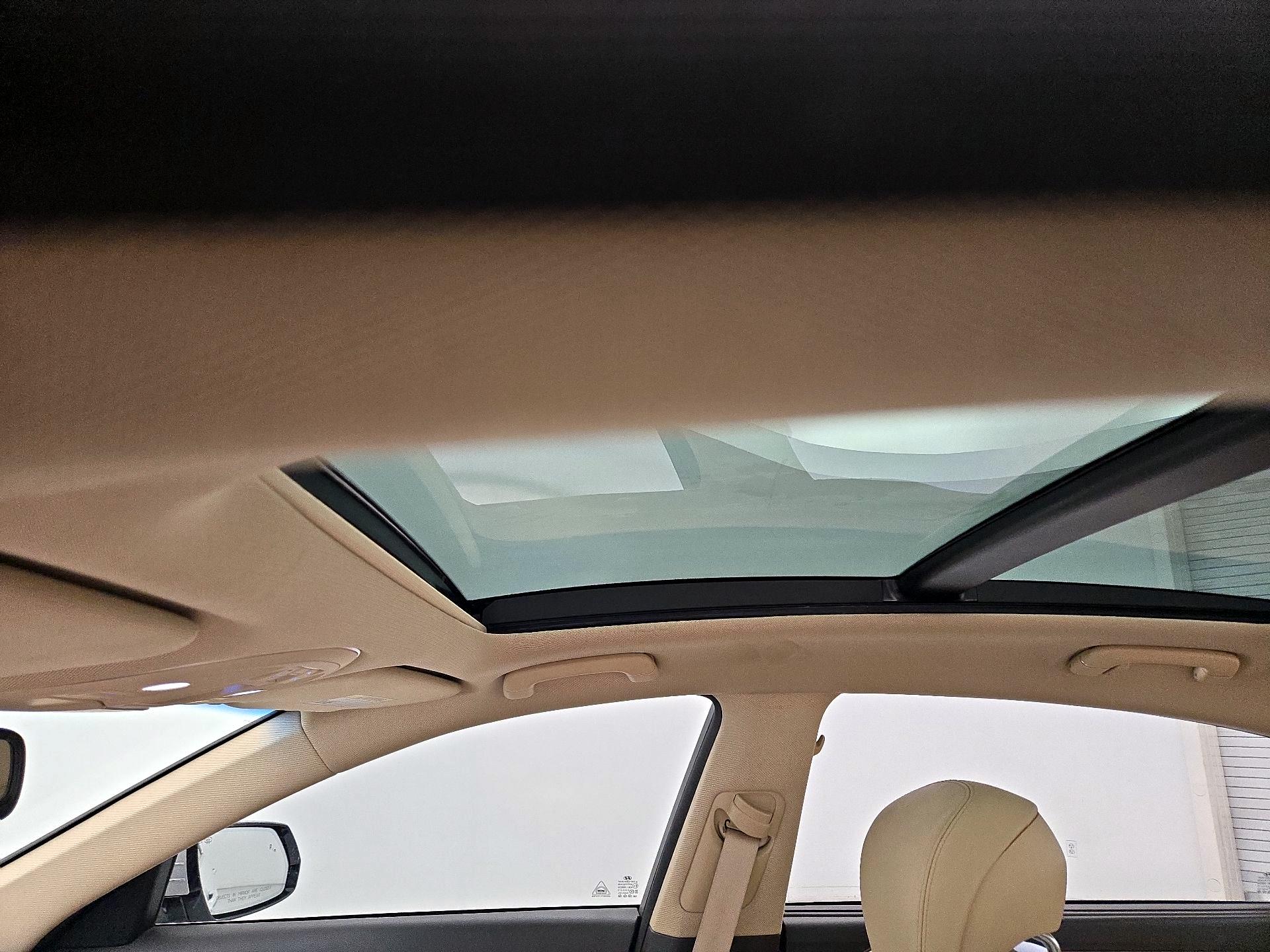 Thumbnail: 2015 Hyundai Genesis - 20