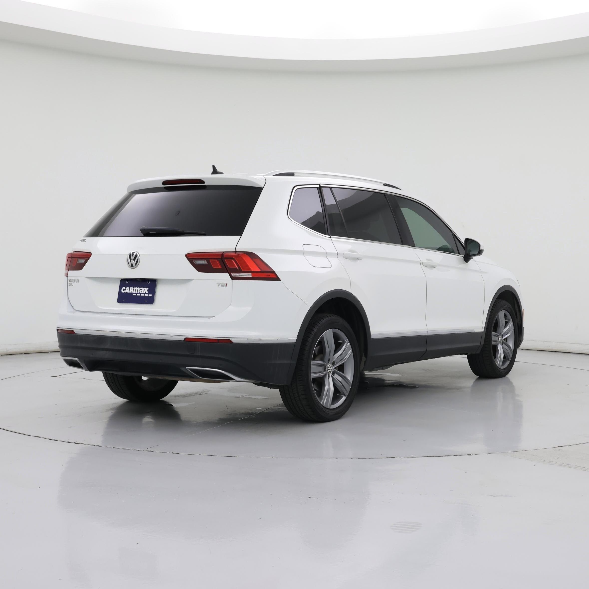Thumbnail: 2018 Volkswagen Tiguan - 8