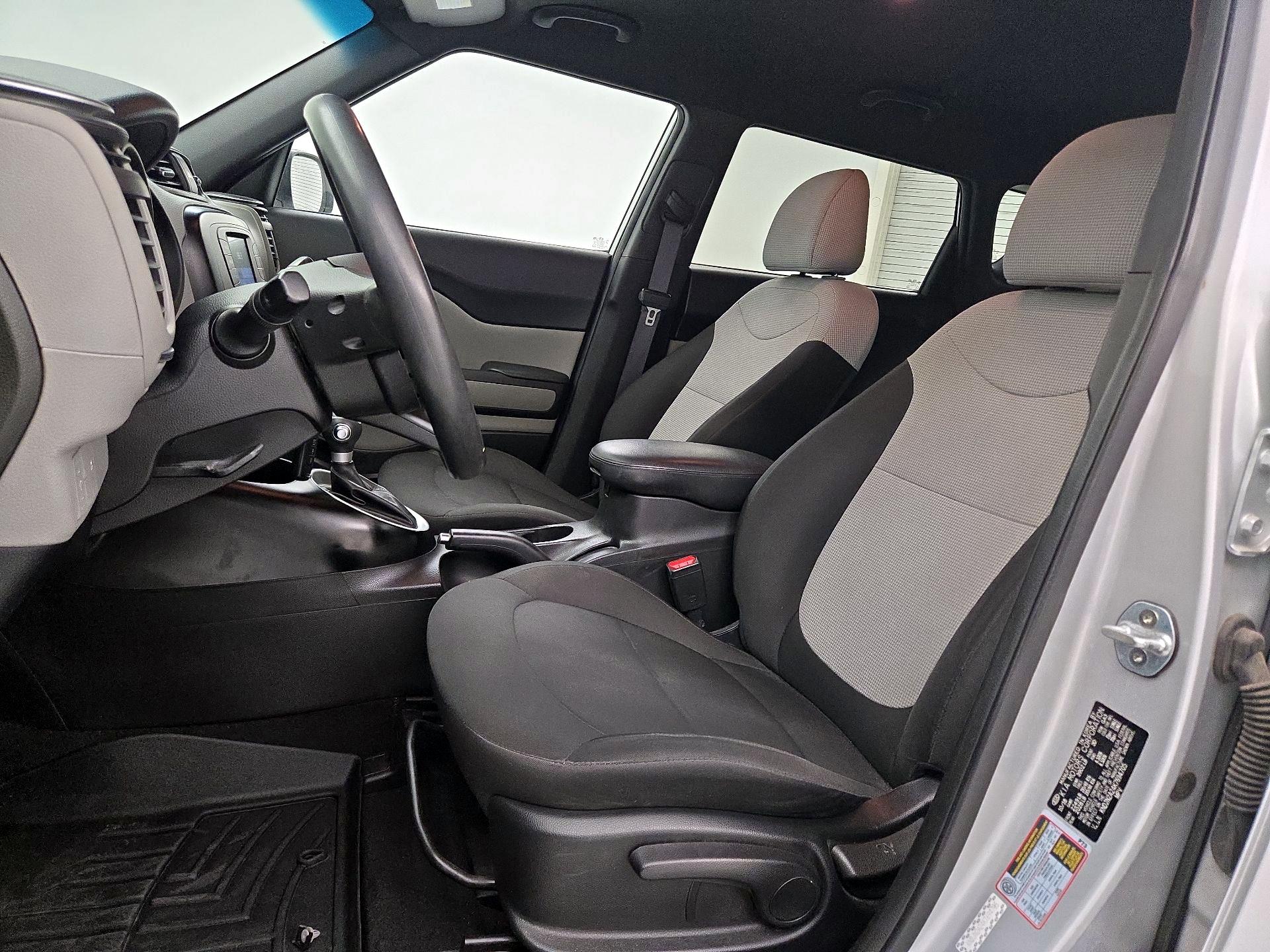 Thumbnail: 2019 Kia Soul - 11