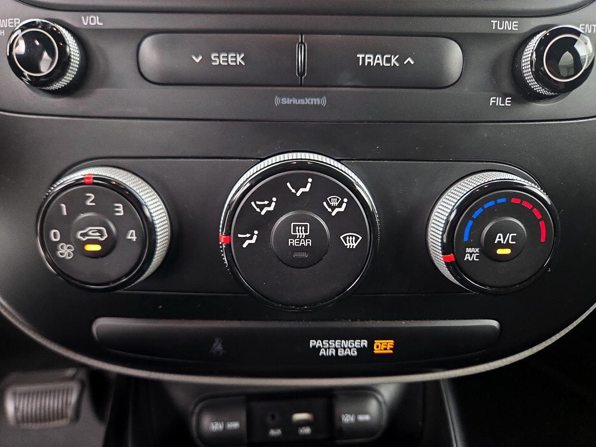 Thumbnail: 2019 Kia Soul - 16