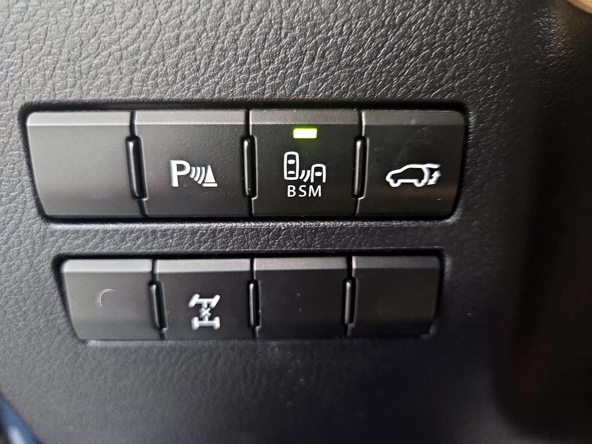 Thumbnail: 2015 Lexus NX - 13