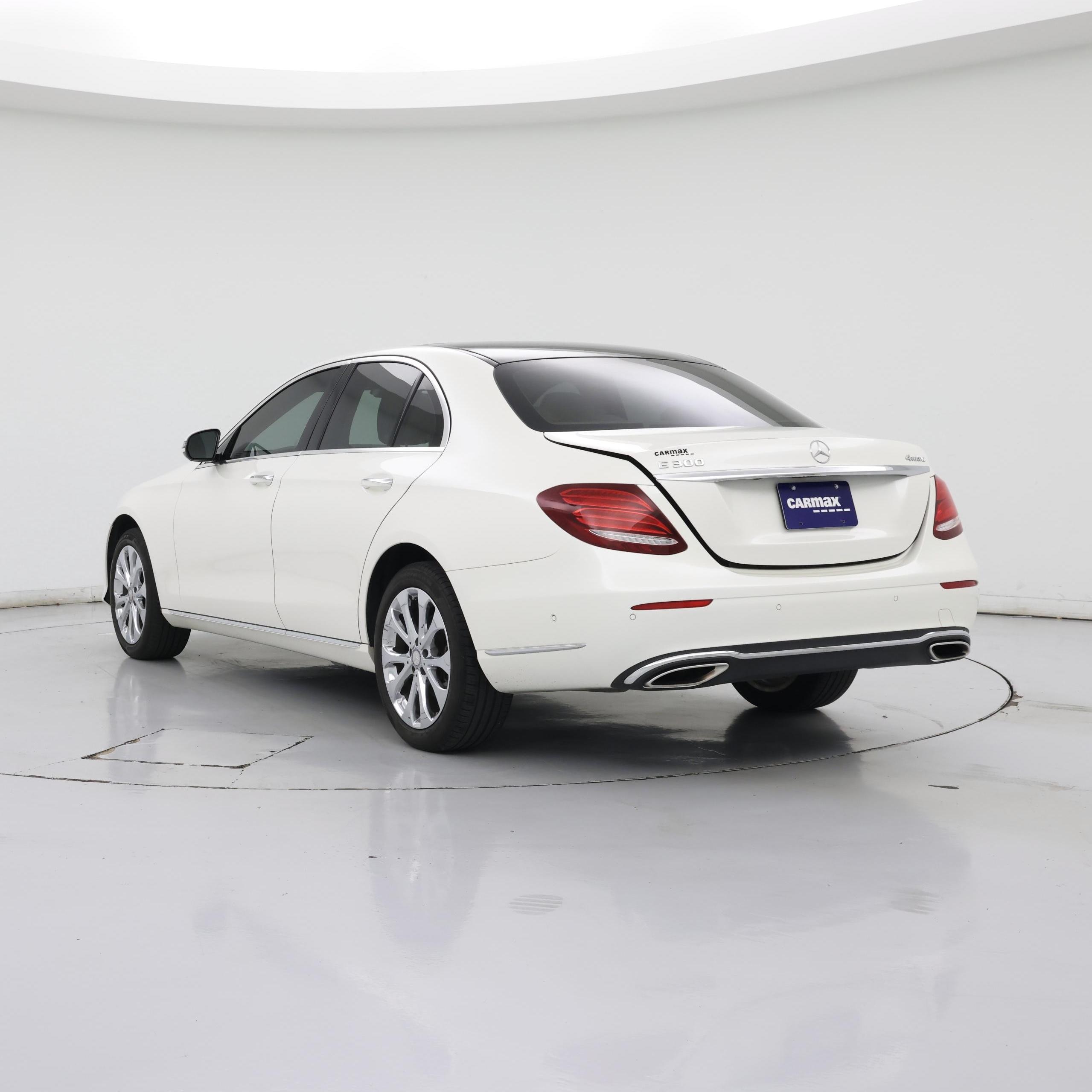 Thumbnail: 2017 Mercedes-Benz E-Class - 2