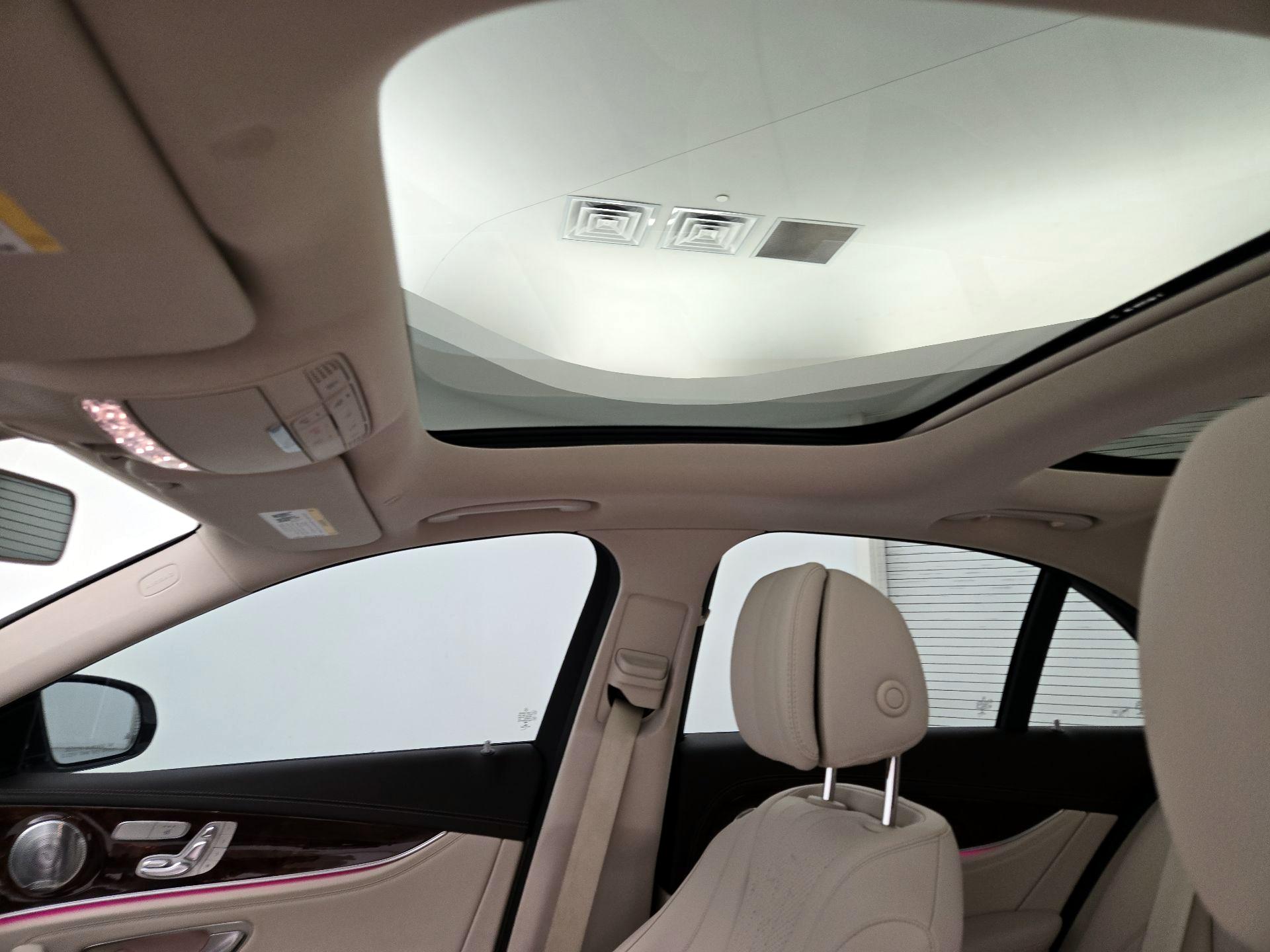 Thumbnail: 2017 Mercedes-Benz E-Class - 20