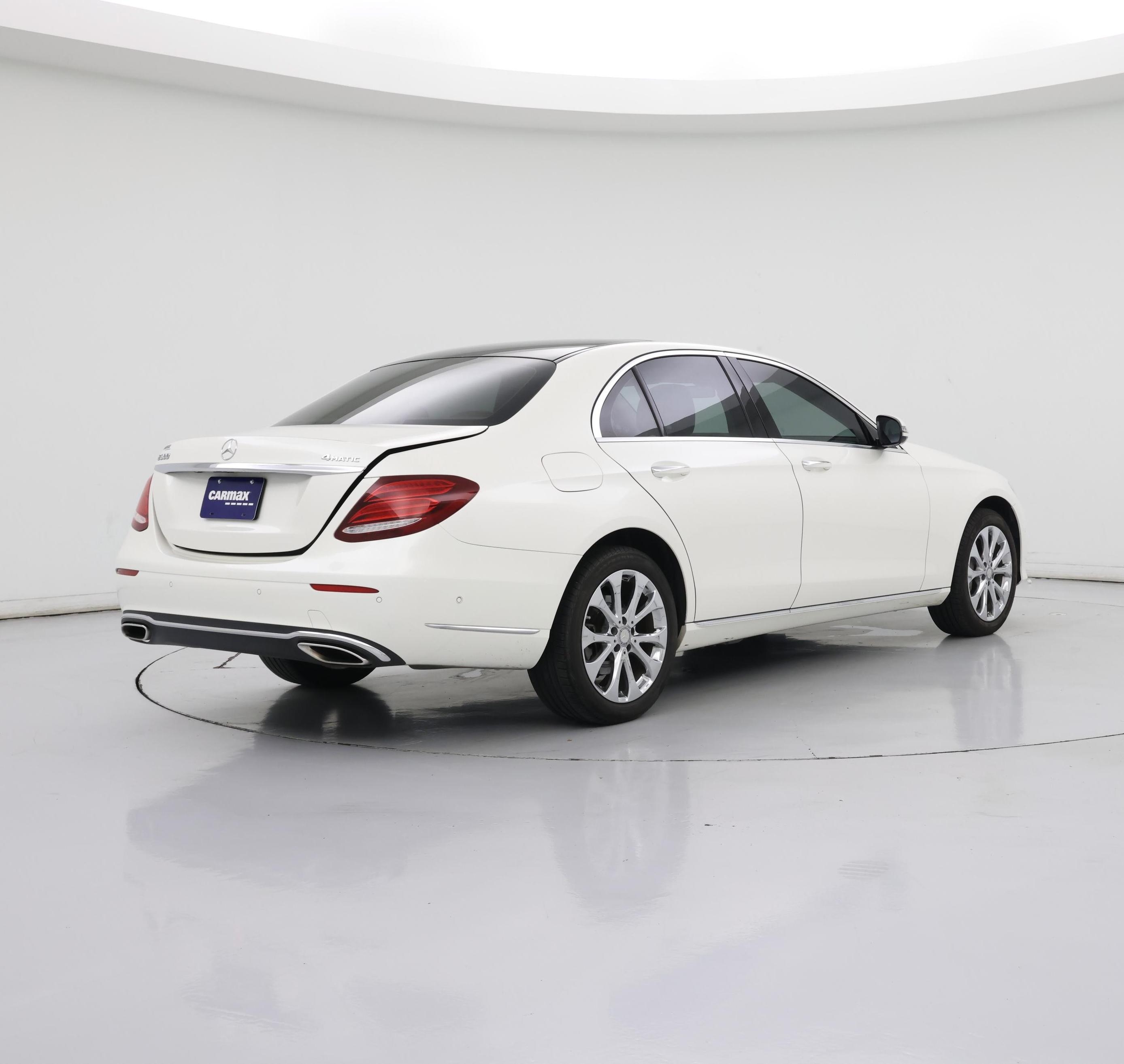 Thumbnail: 2017 Mercedes-Benz E-Class - 8