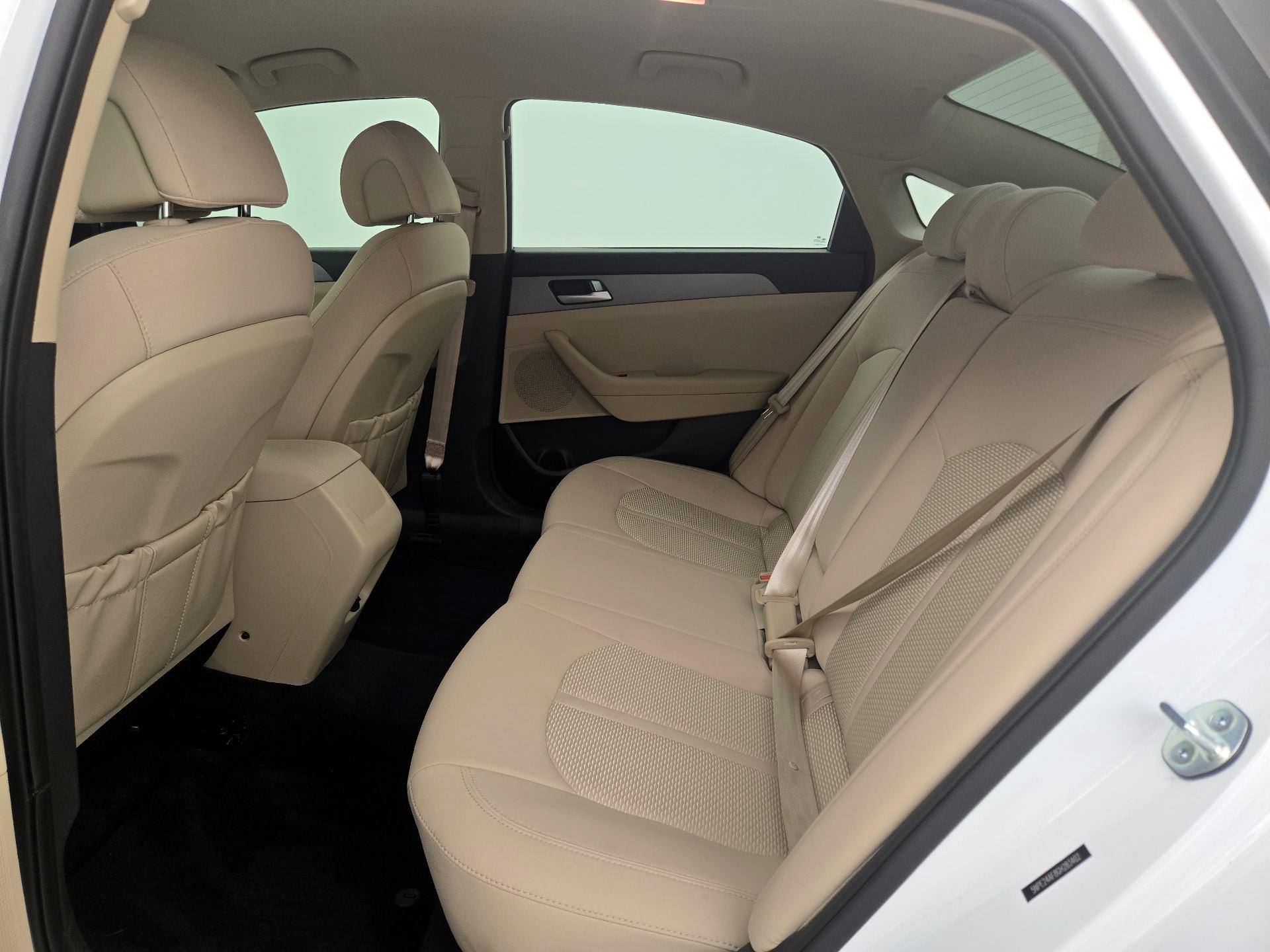 Thumbnail: 2016 Hyundai Sonata - 19