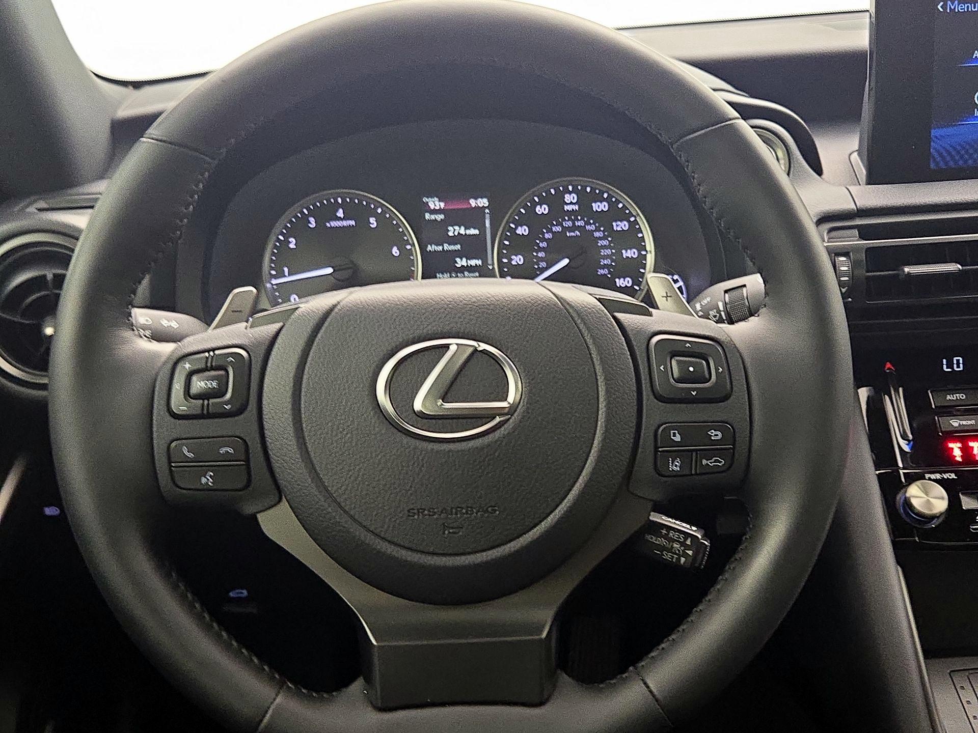 Thumbnail: 2025 Lexus IS - 10